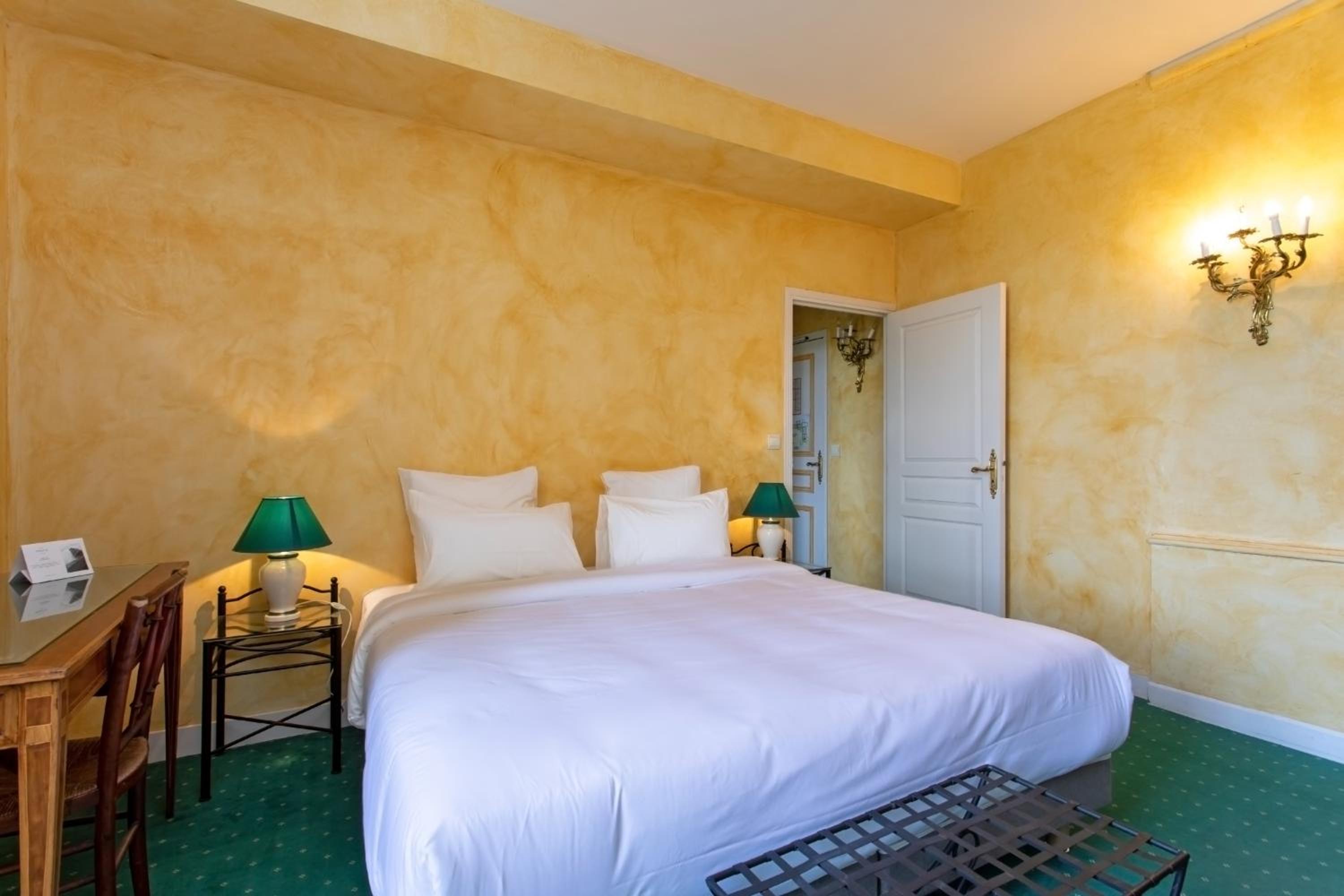 Classic Quadruple Room - Photo 1