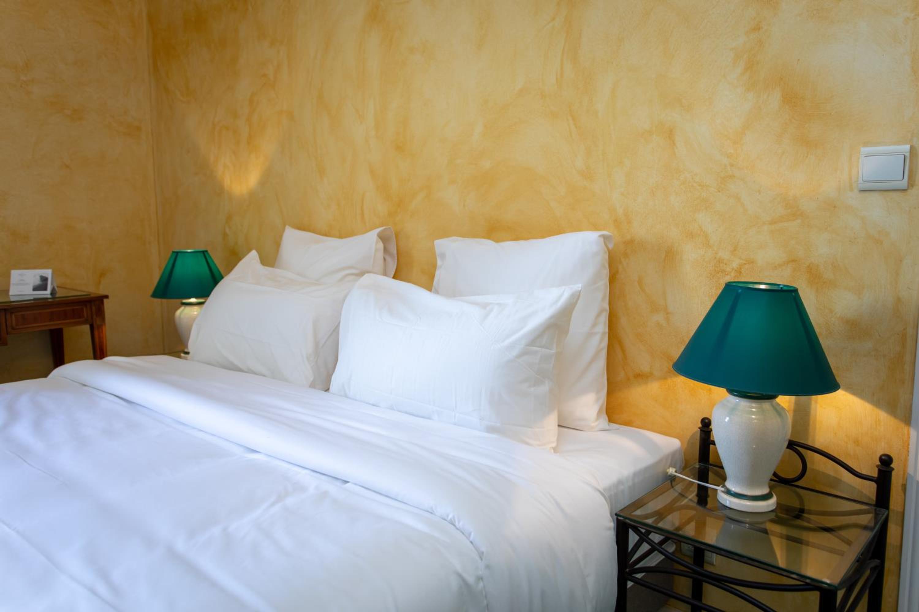 Classic Quadruple Room - Photo 17