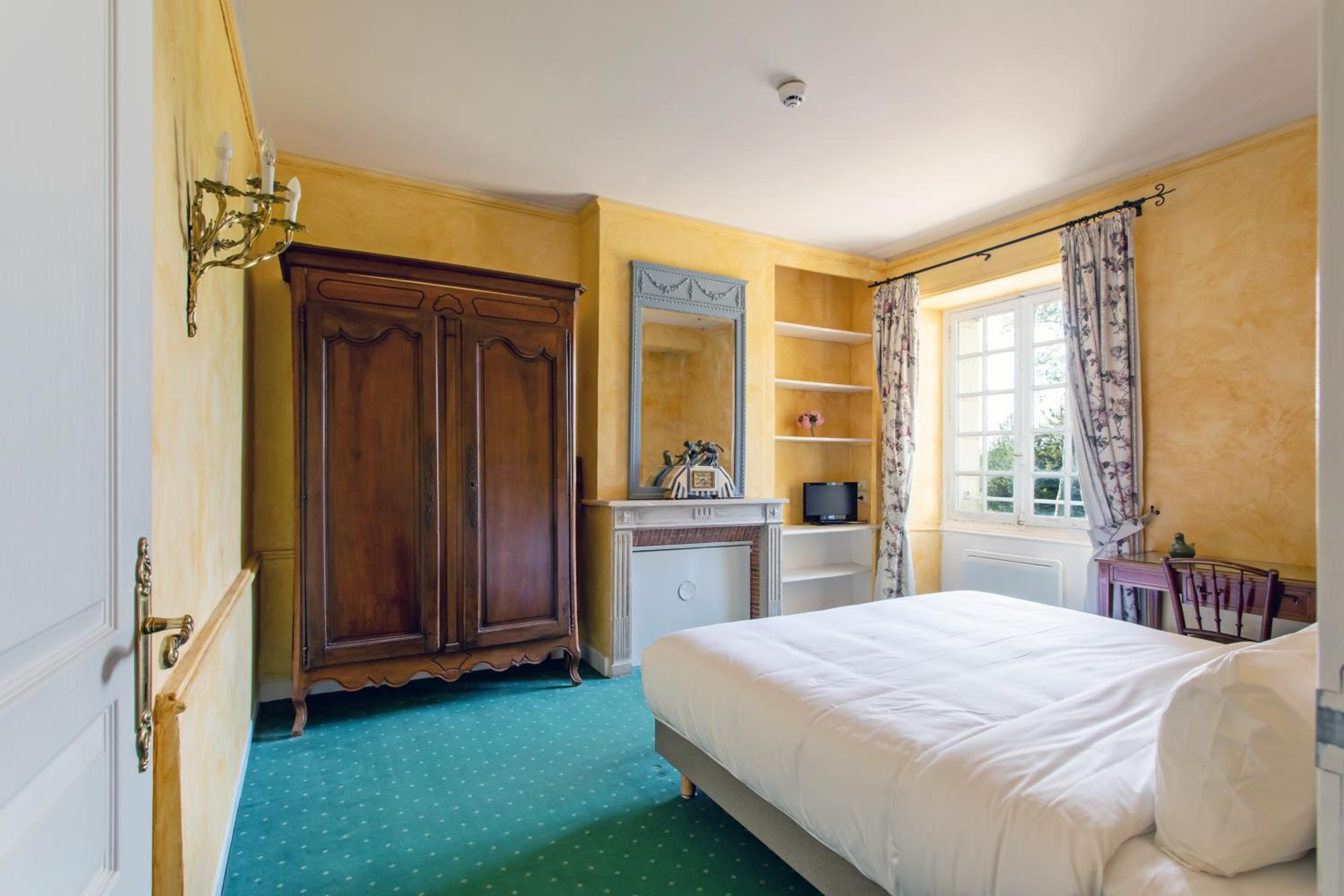 Classic Quadruple Room - Photo 16