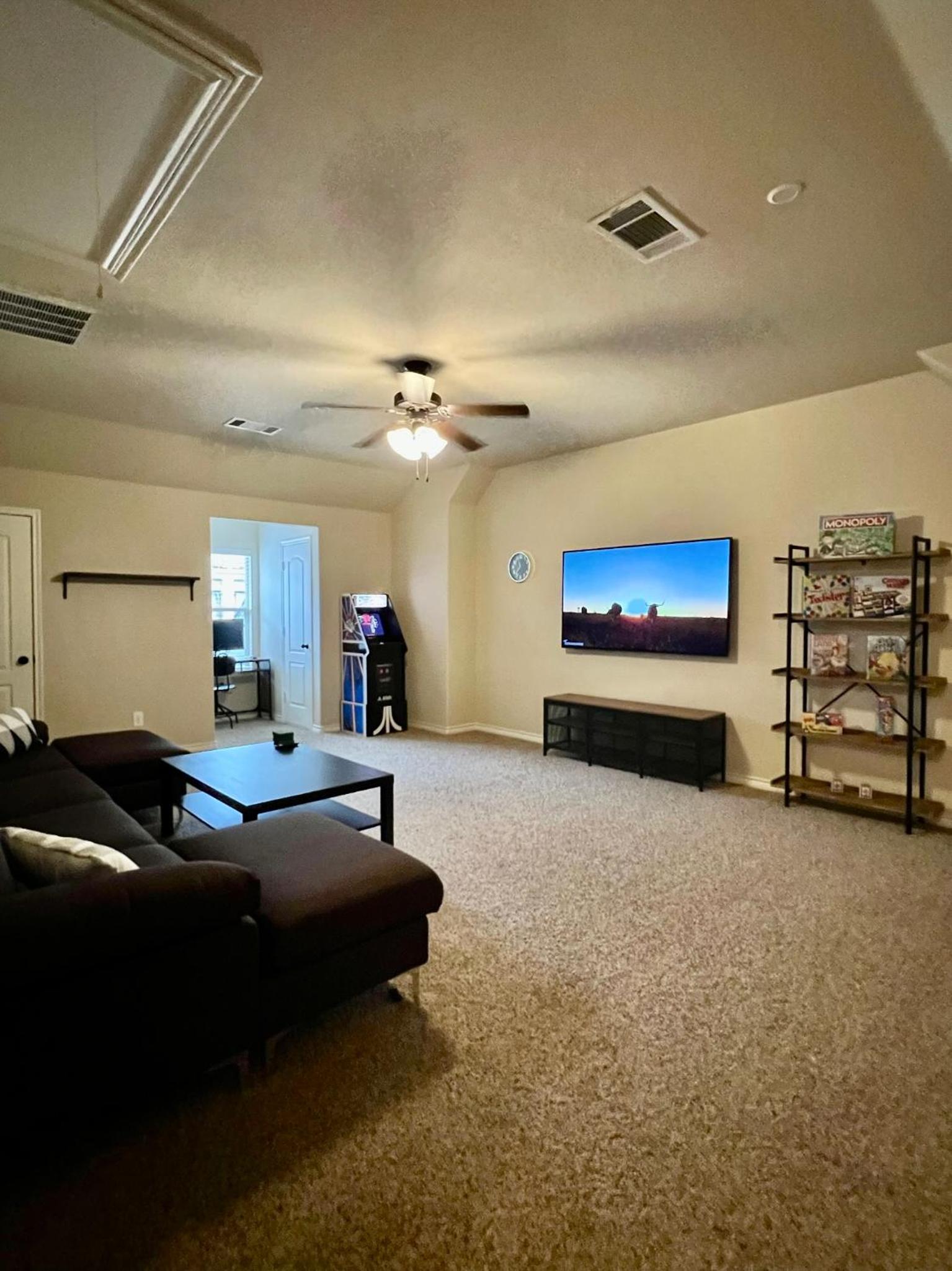 Four-Bedroom House photo 1