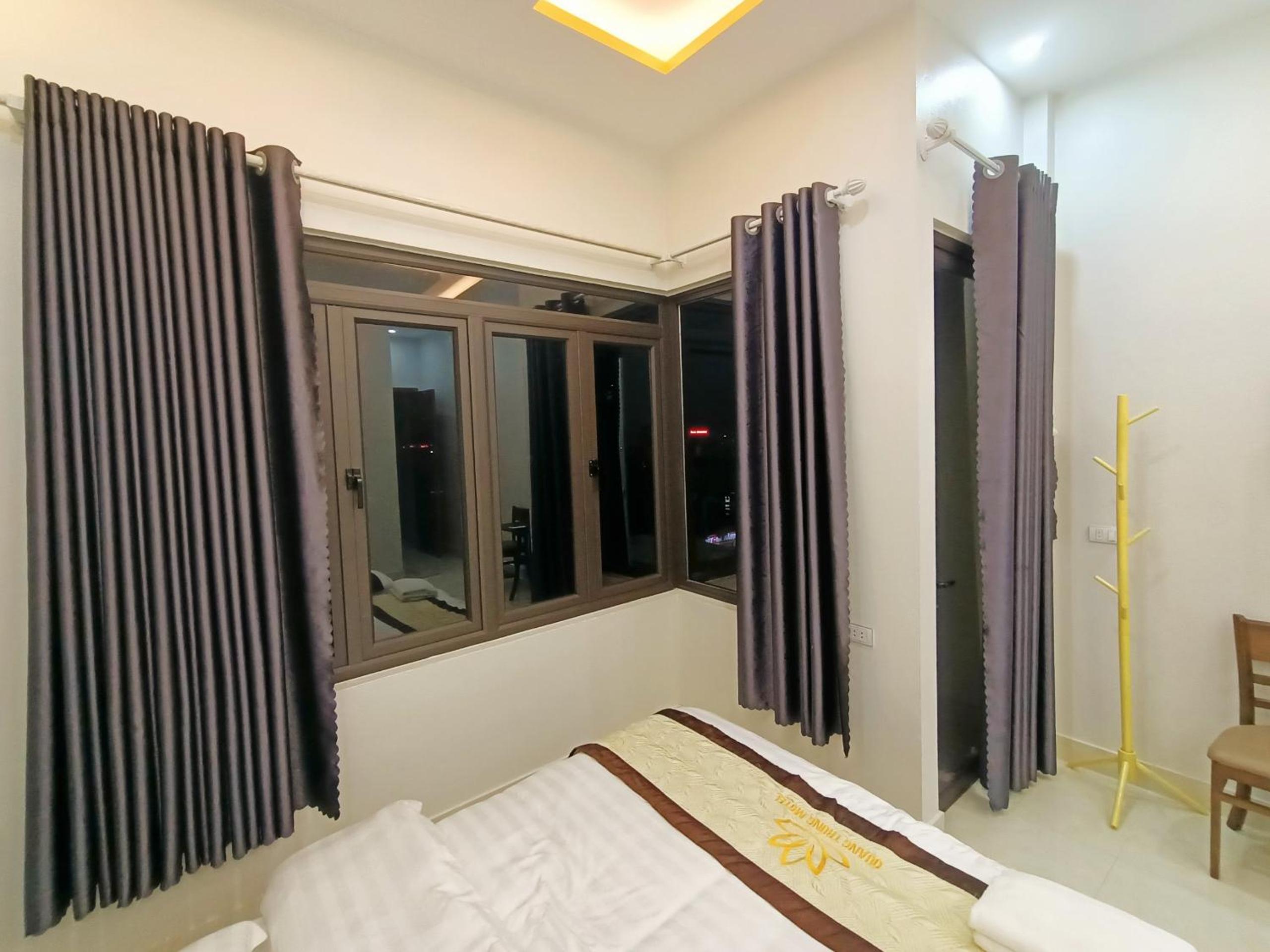 Quadruple Room with Balcony - Photo 4