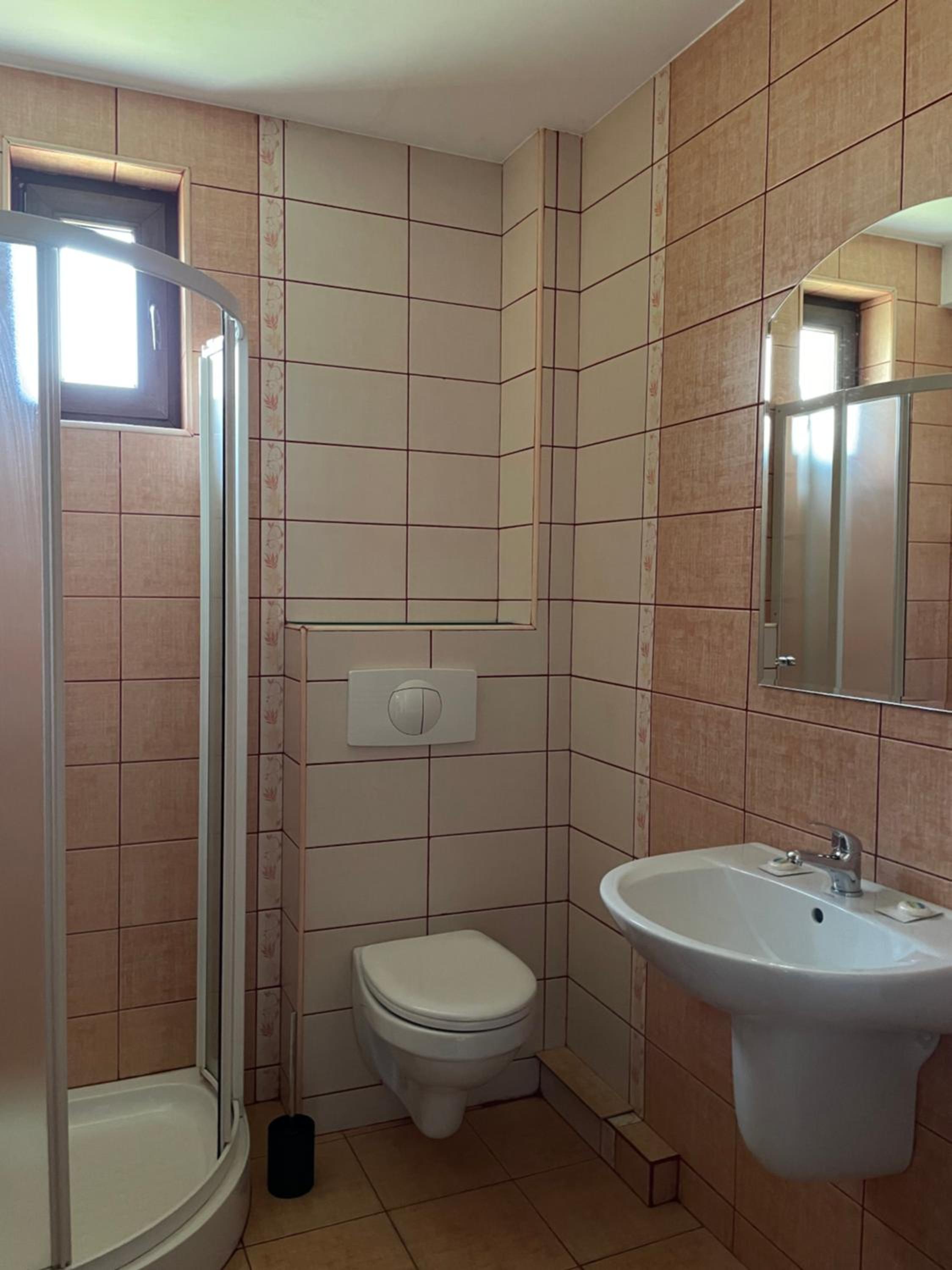 Standard Twin Room with Mountain View photo 2