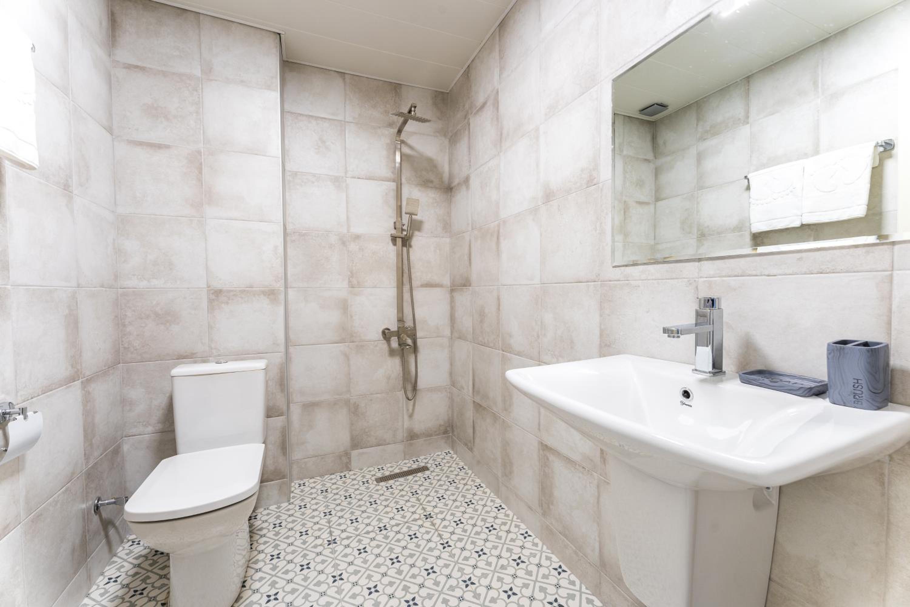 Standard Double or Twin Room photo 3