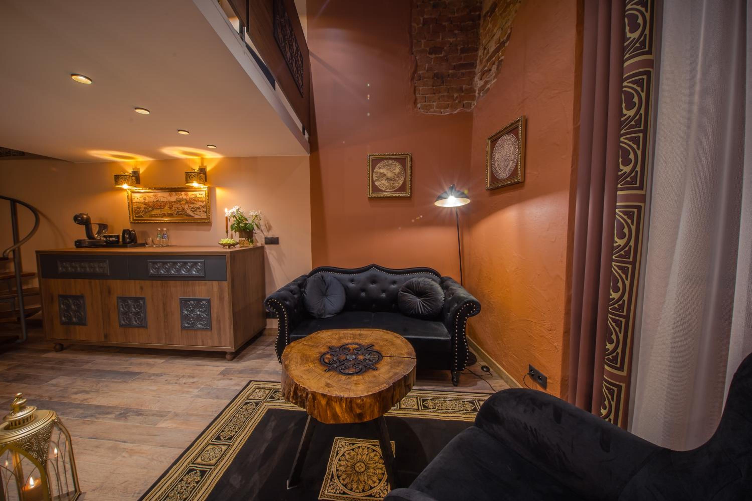 Duplex Apartment - Photo 2