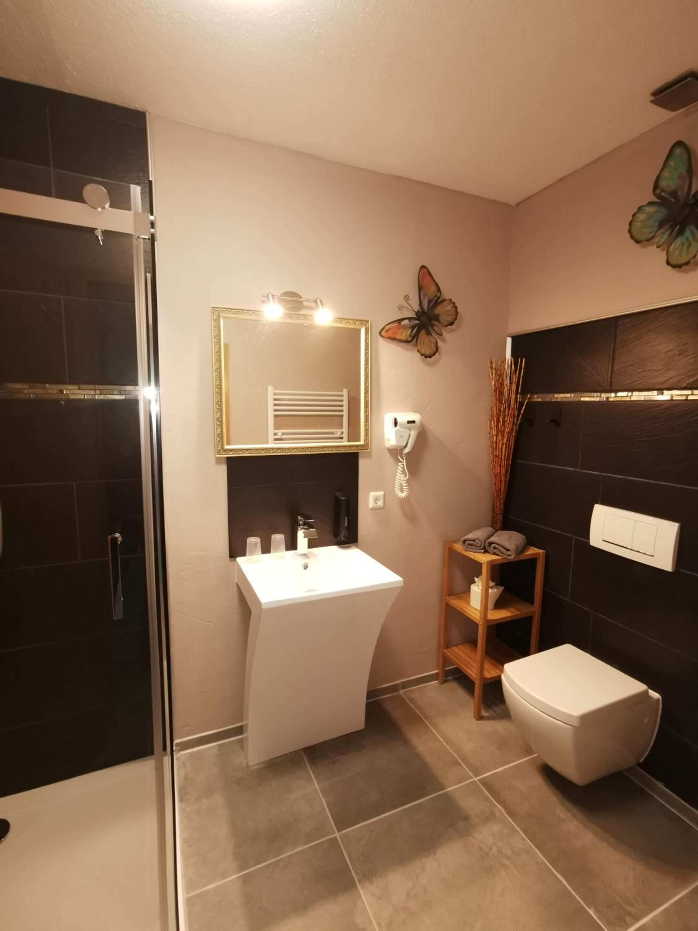 Large Twin Room photo 2