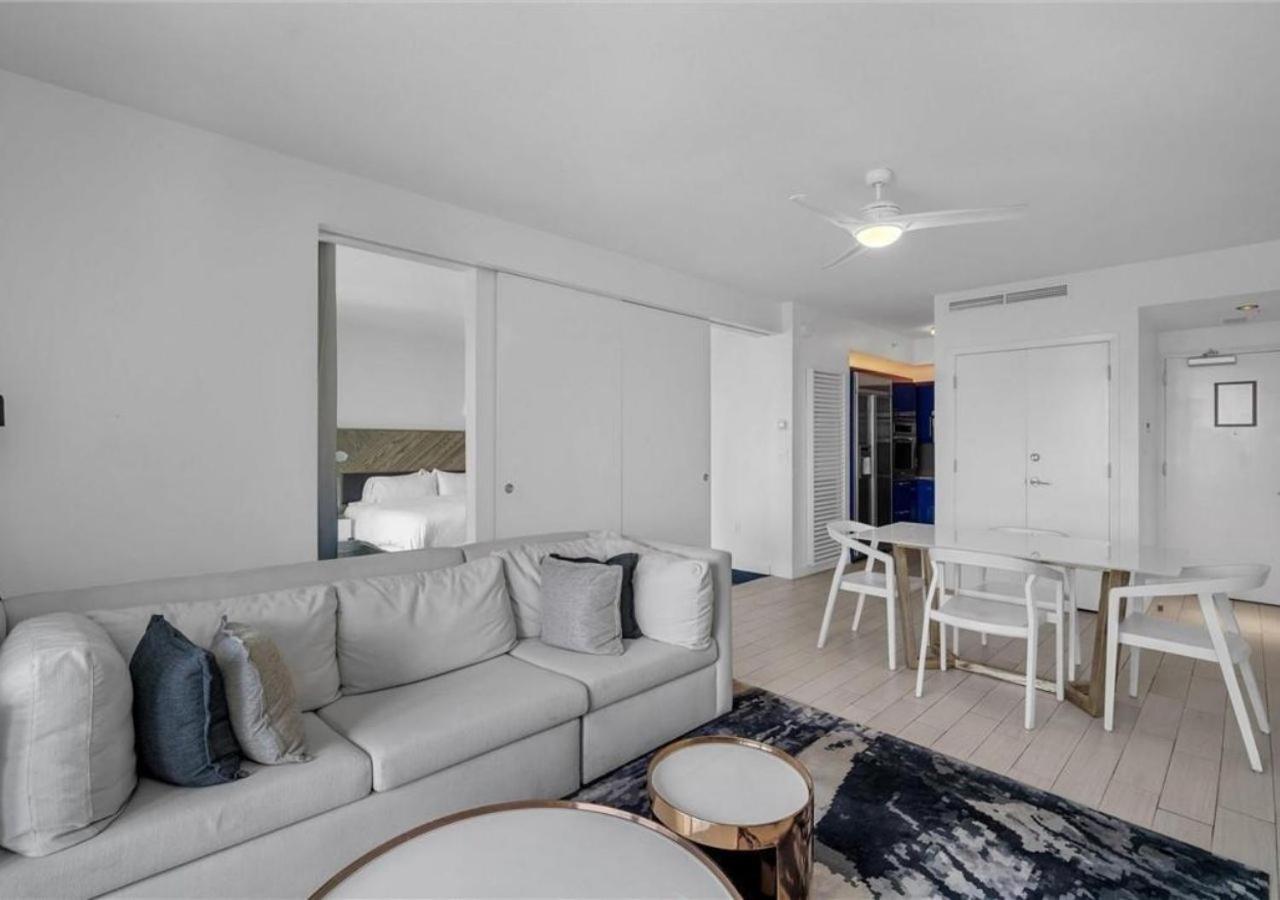 One-Bedroom Apartment photo 3