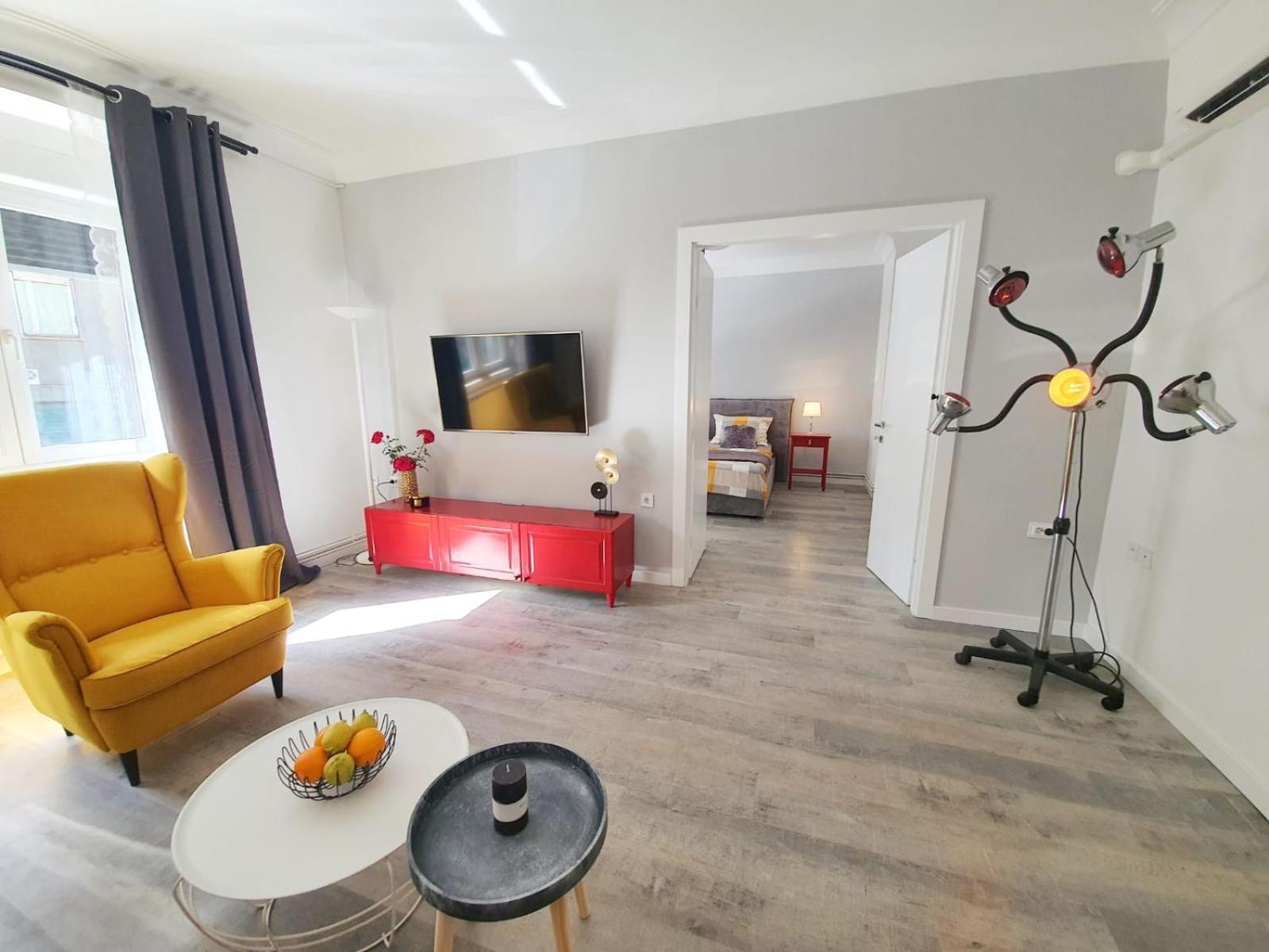 One-Bedroom Apartment