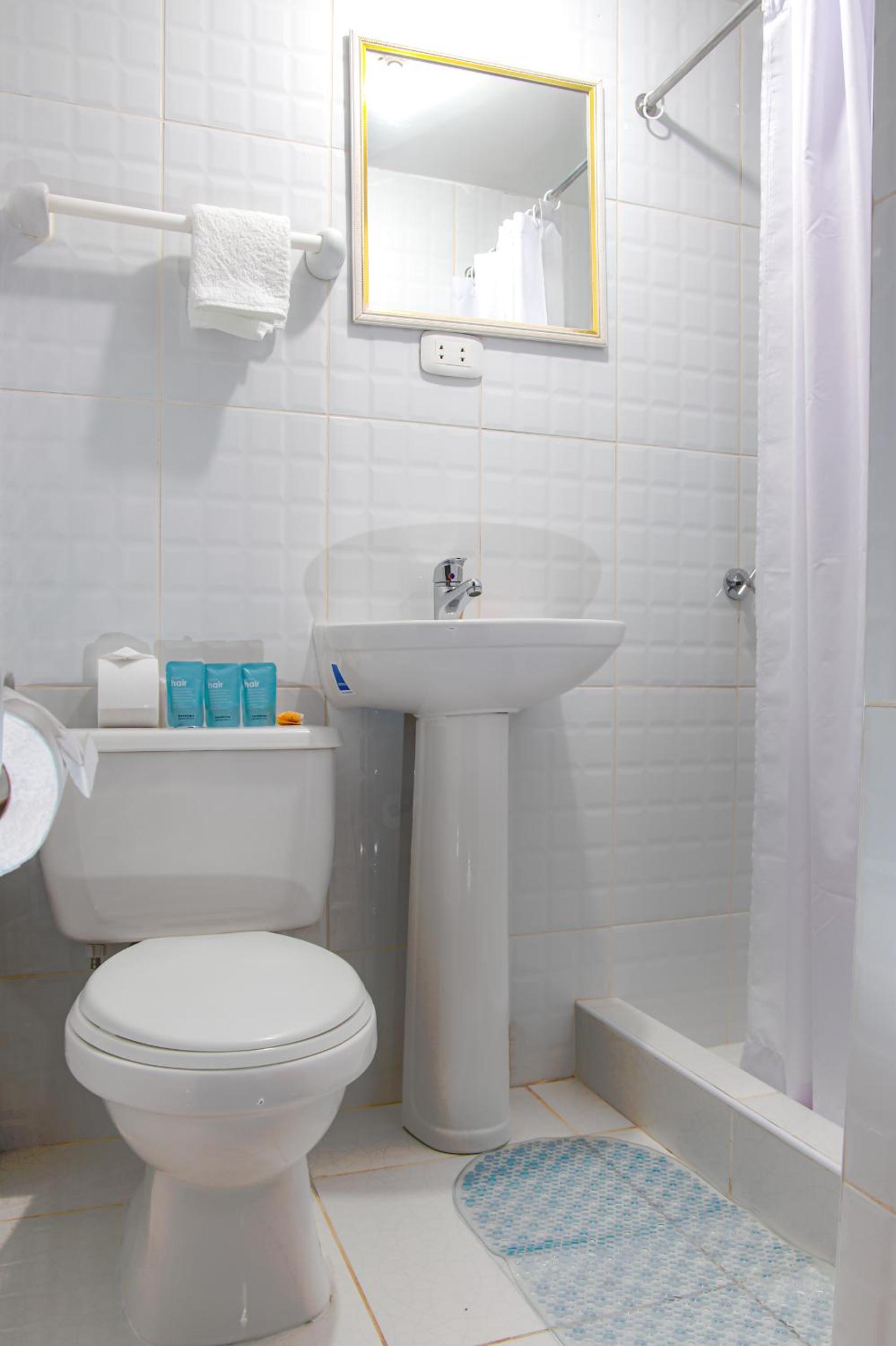 Triple Room with Private Bathroom photo 3