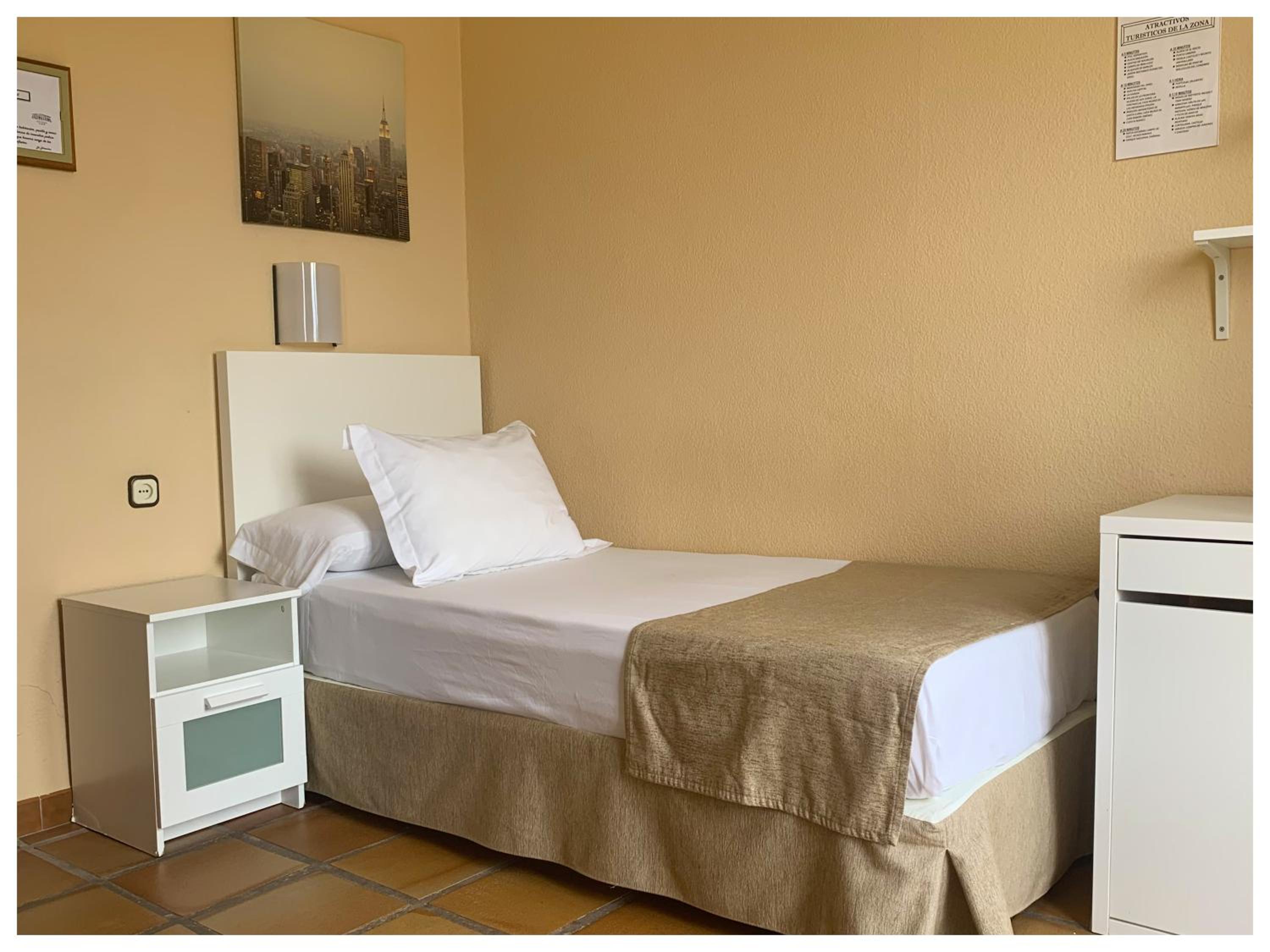 Single Room photo 2