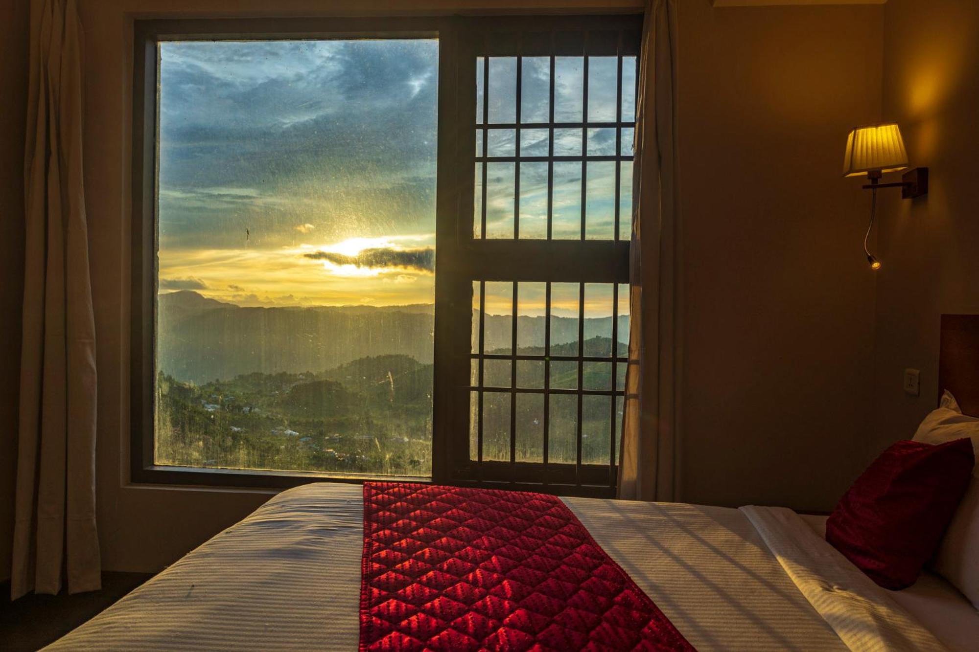 Suite with Mountain View - Photo 38