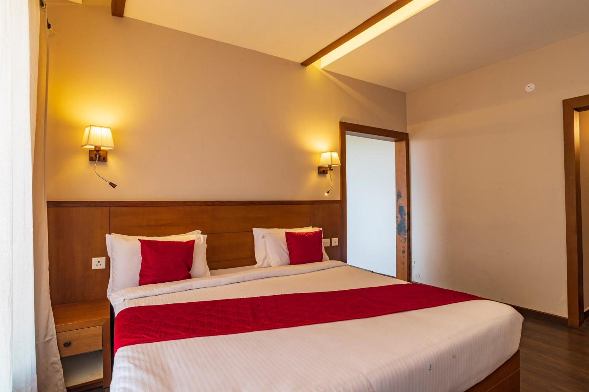 Suite with Mountain View - Photo 24