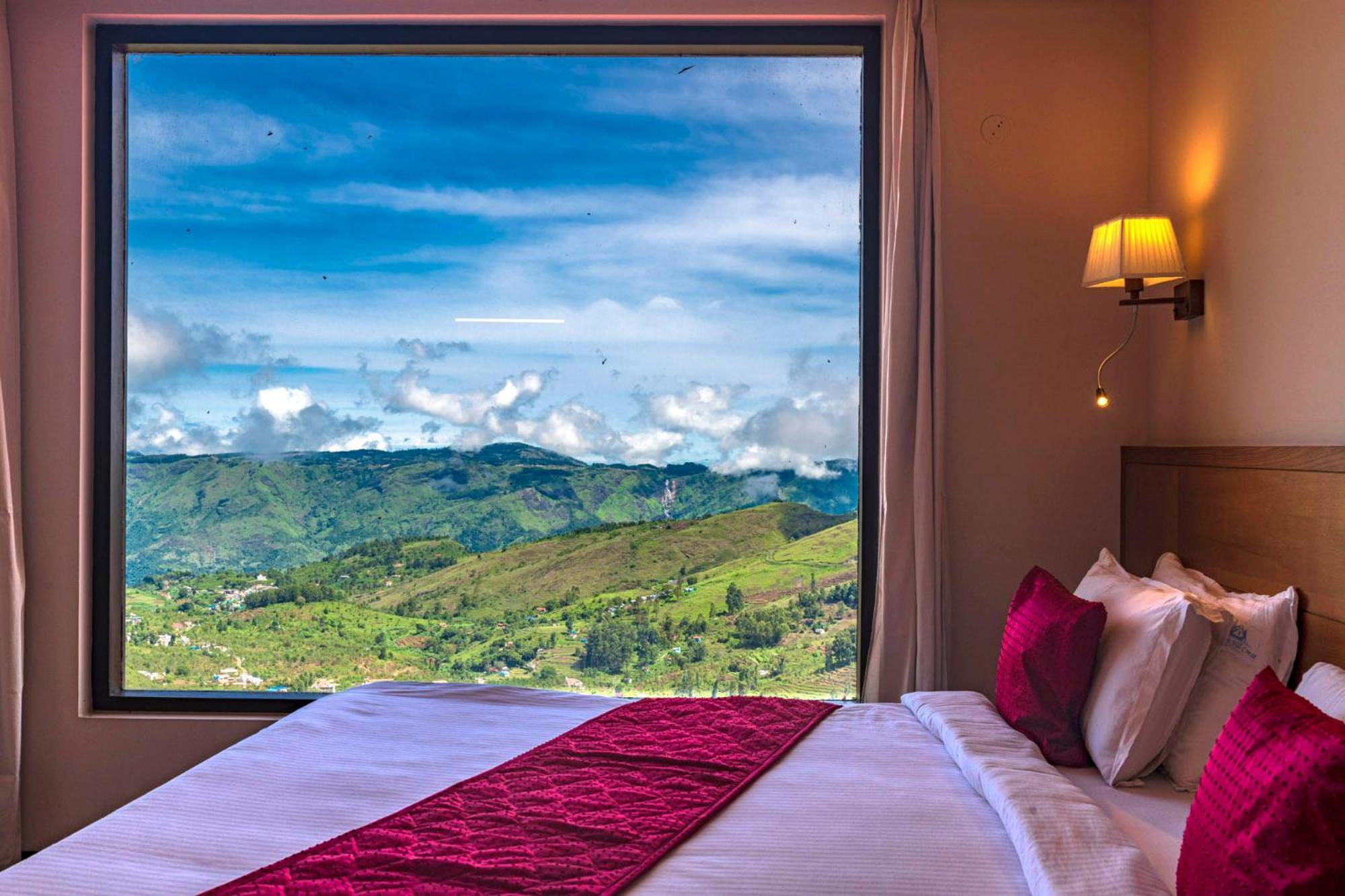 Suite with Mountain View - Photo 15
