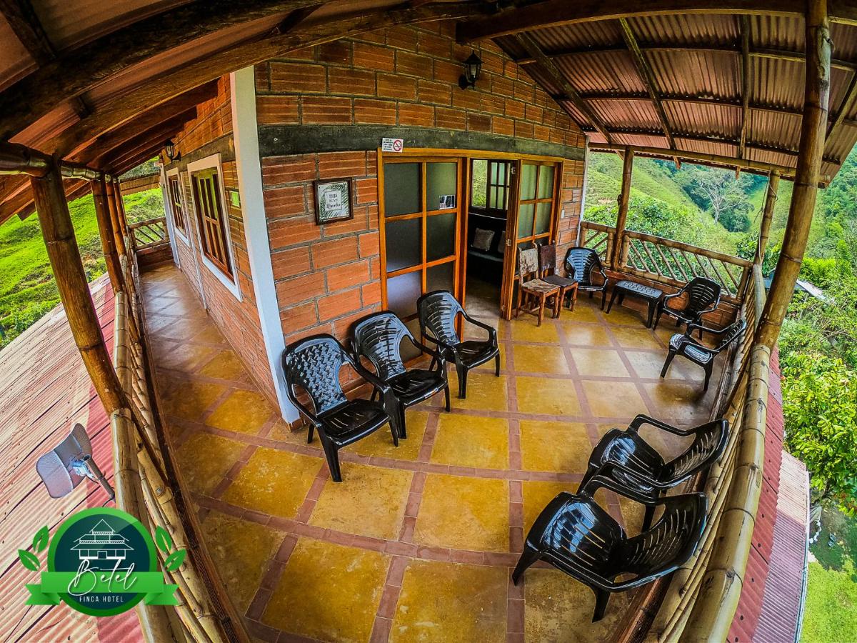 Family Room with Balcony photo 3