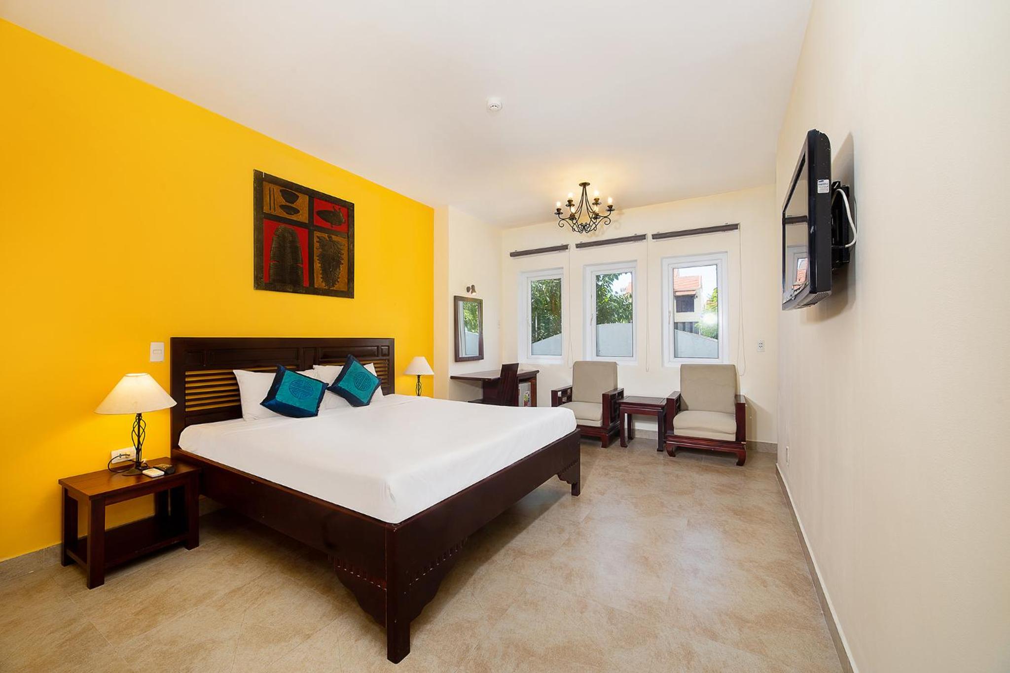 Family Room - Photo 4