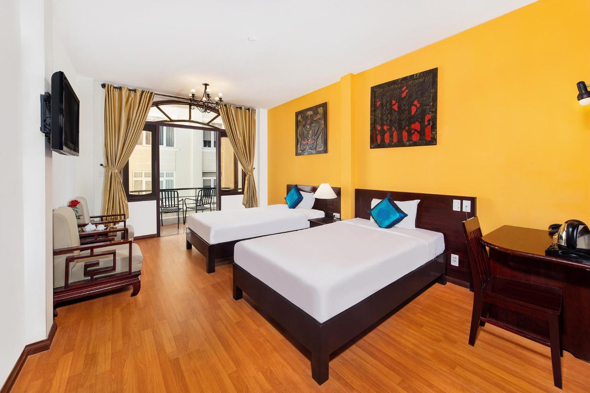 Deluxe Twin Room - Photo 2