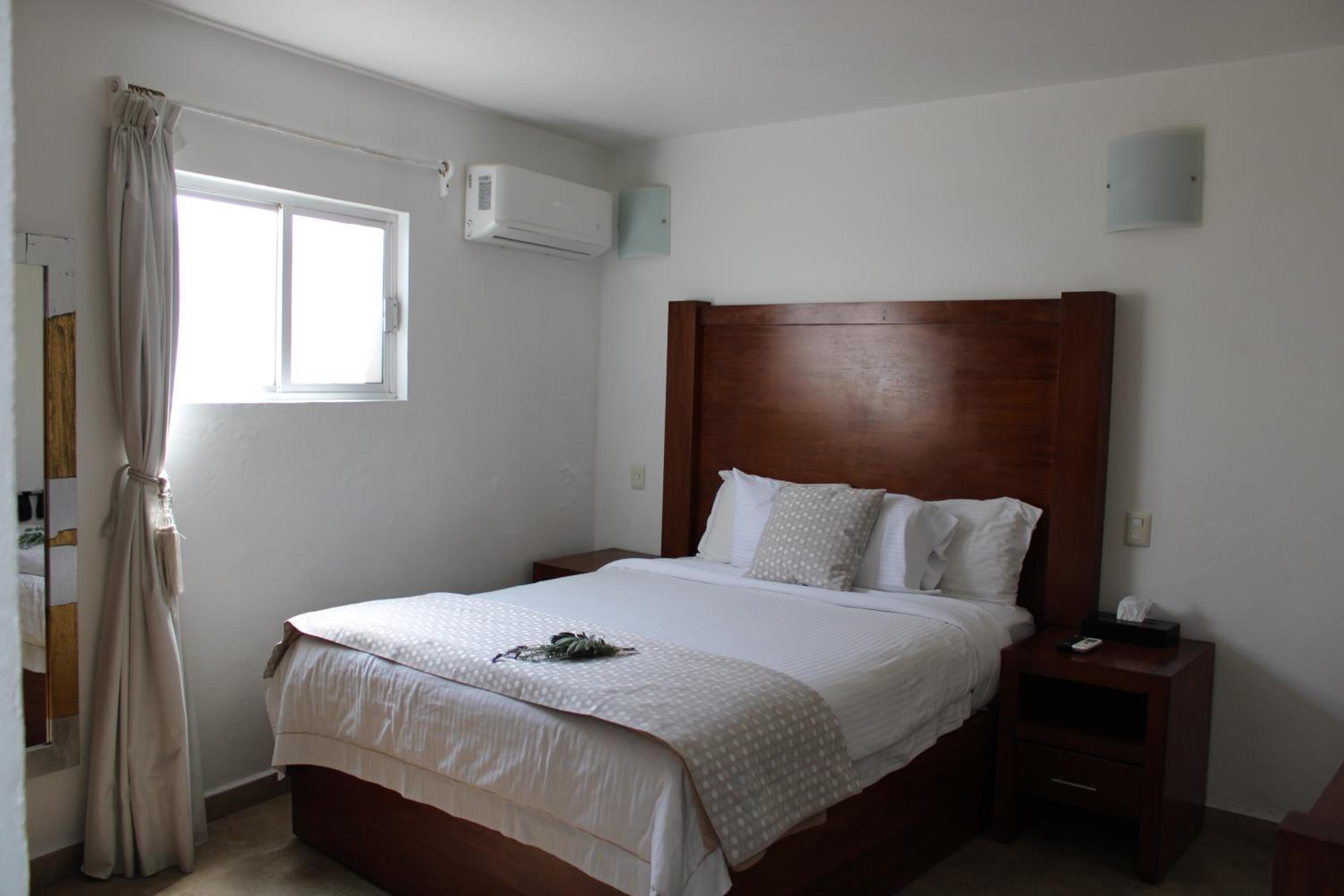 Two-Bedroom Suite - Photo 4