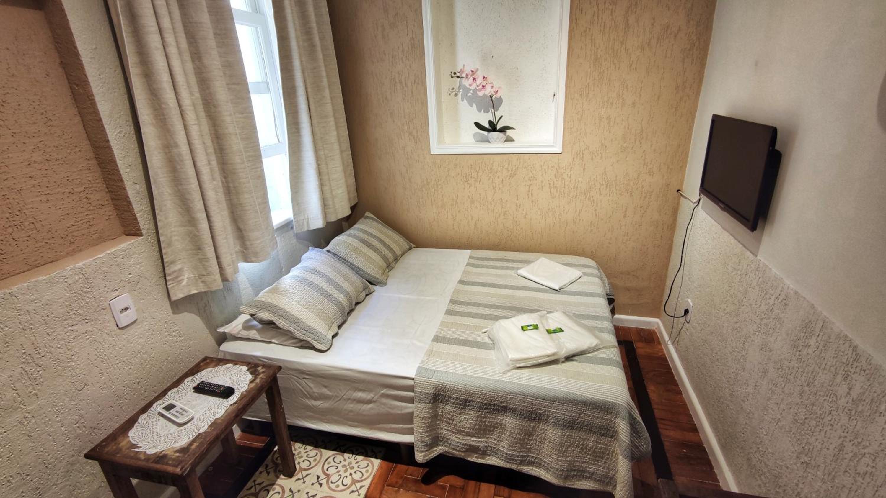 Double Room - Photo 6