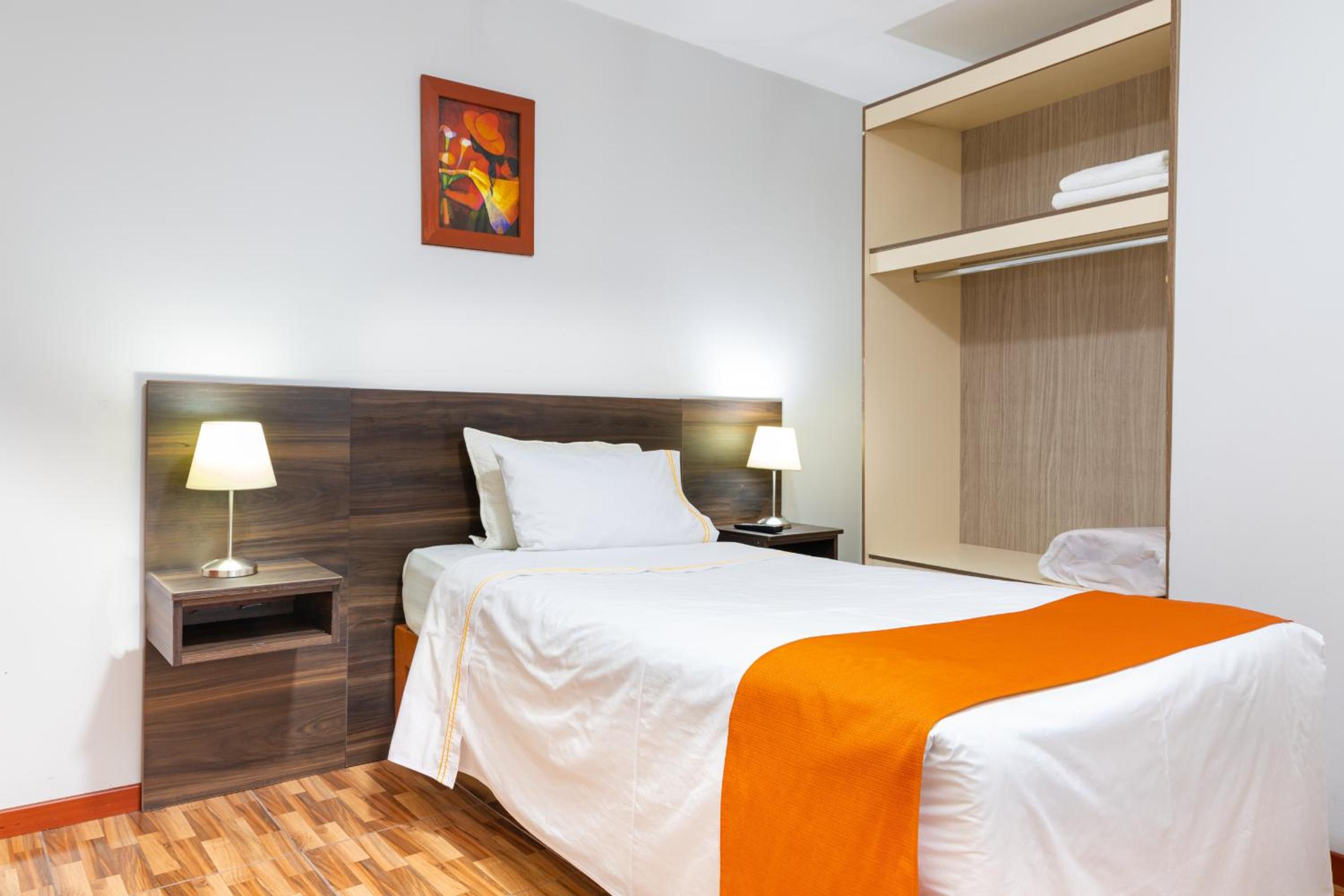 Small Single Room photo 1