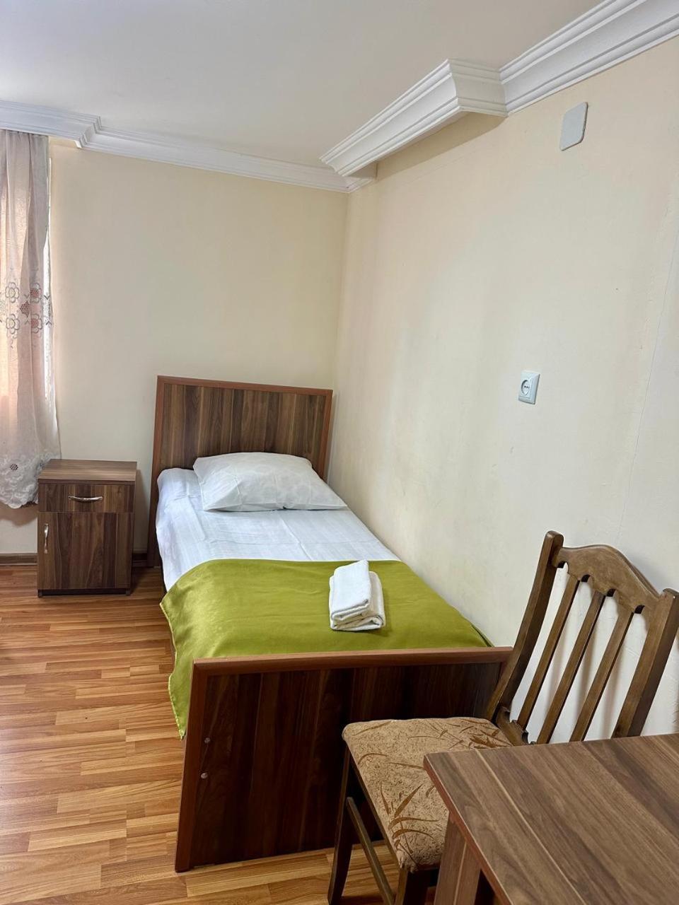 Economy Twin Room
