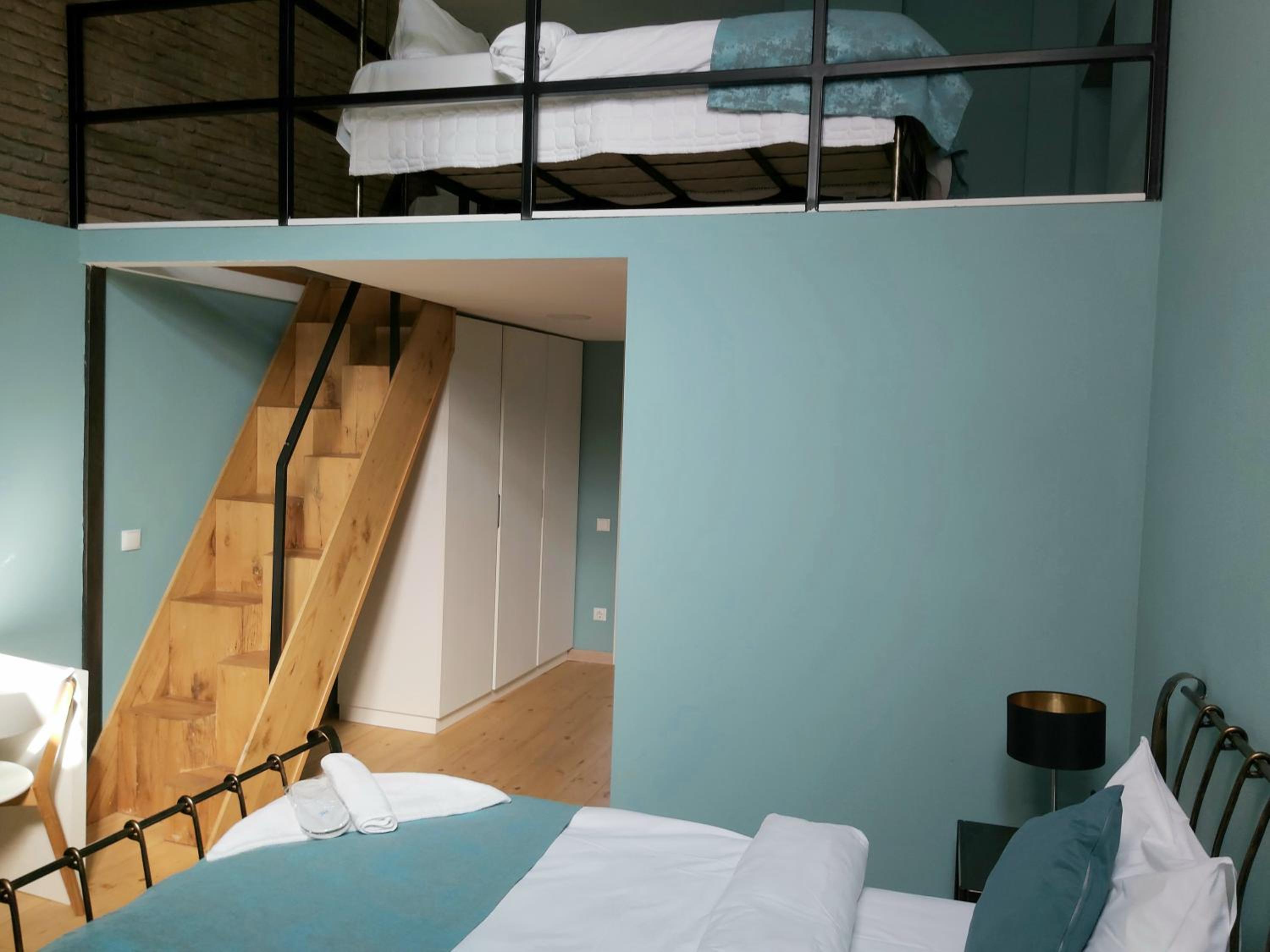 Duplex Quadruple Room - Photo 2