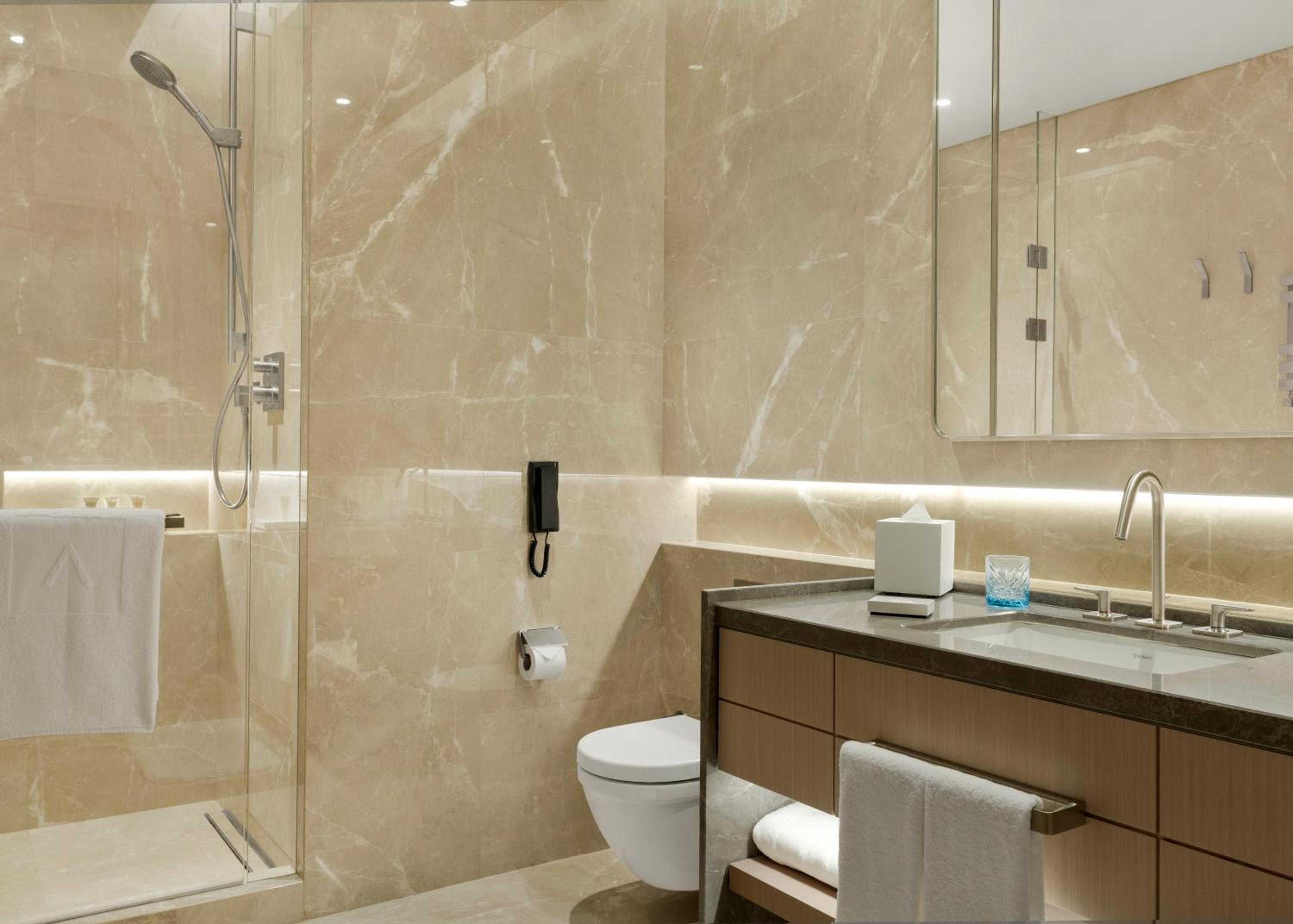 Corner Suite