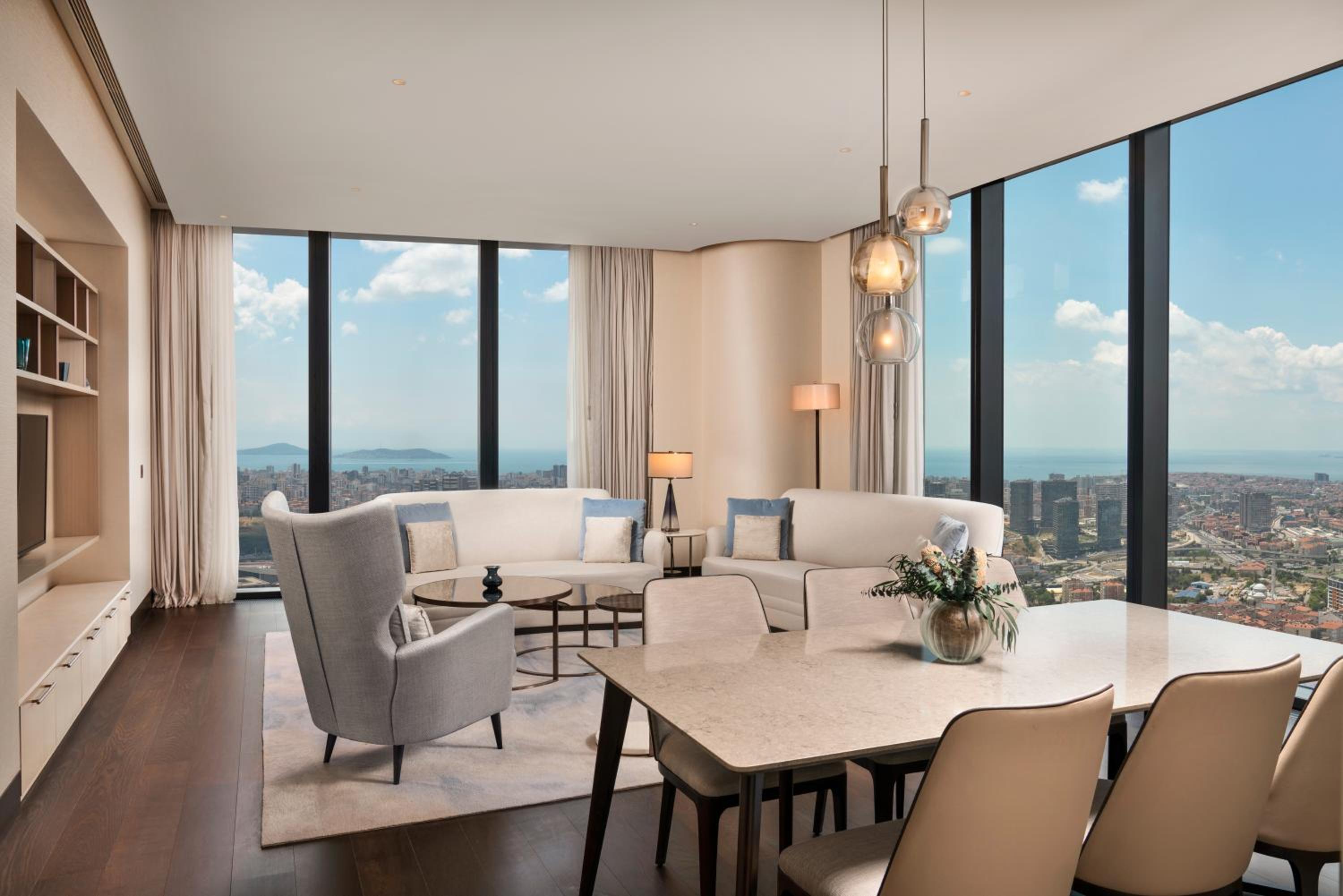 Corner Suite