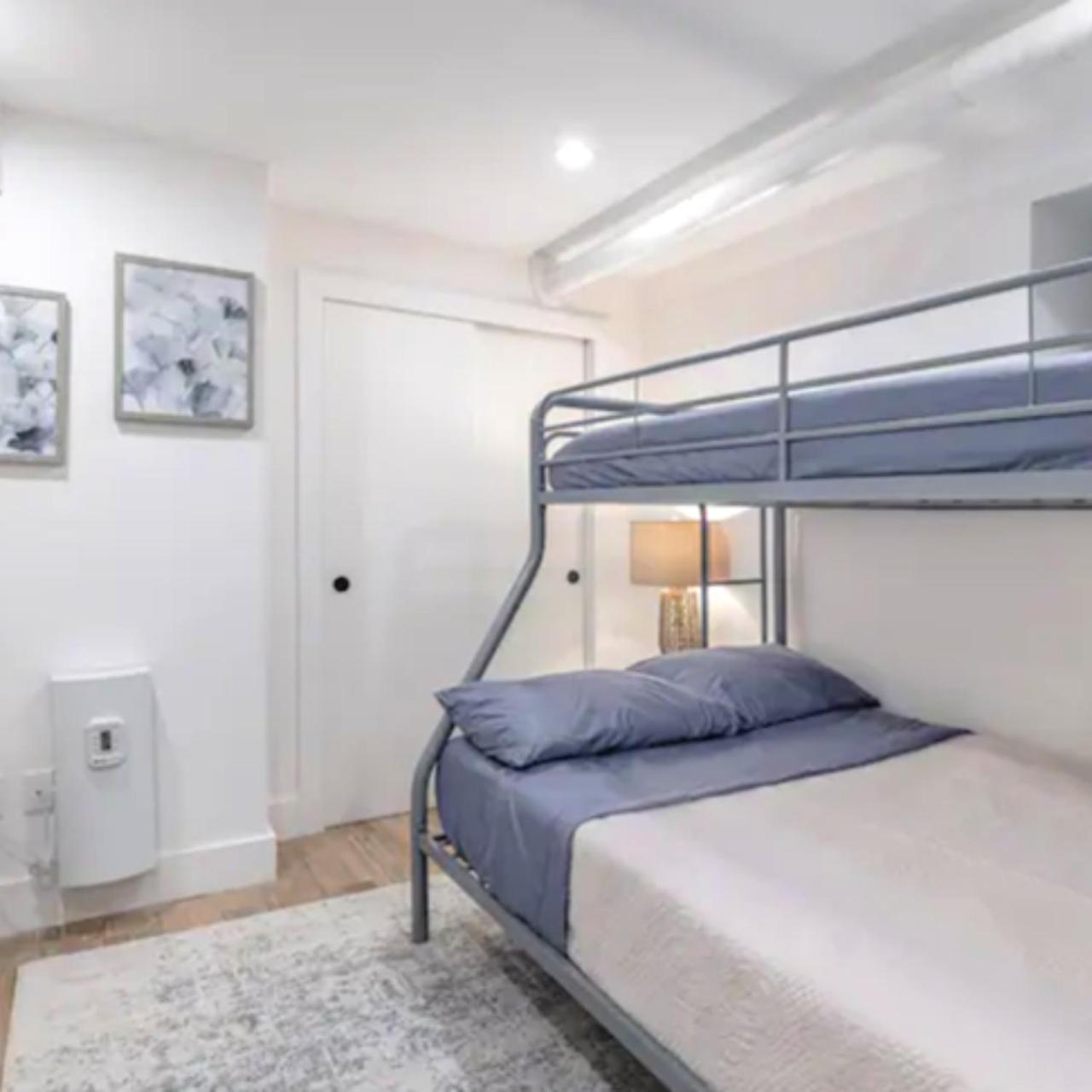 Three-Bedroom Apartment photo 1