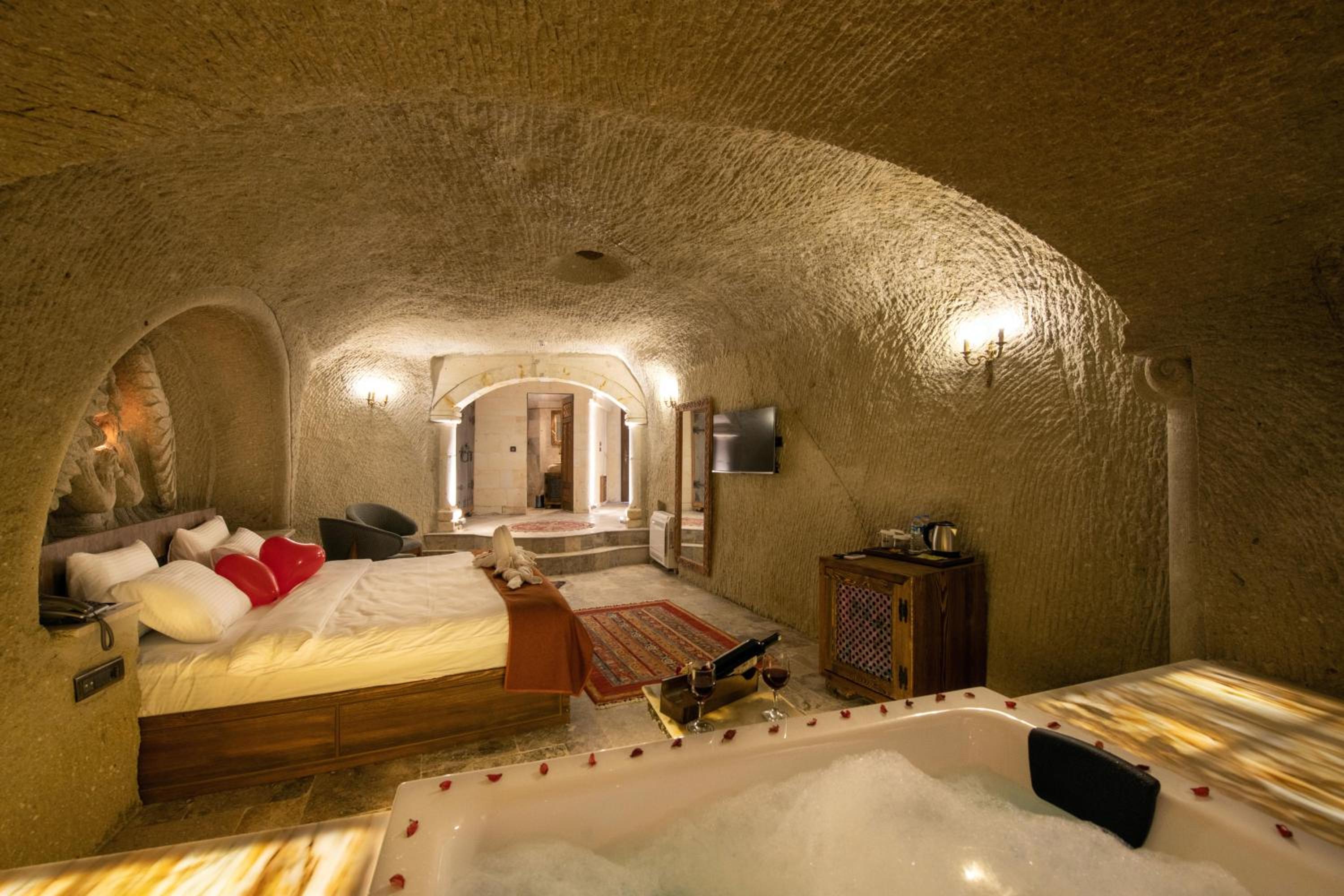 Suite - Photo 7