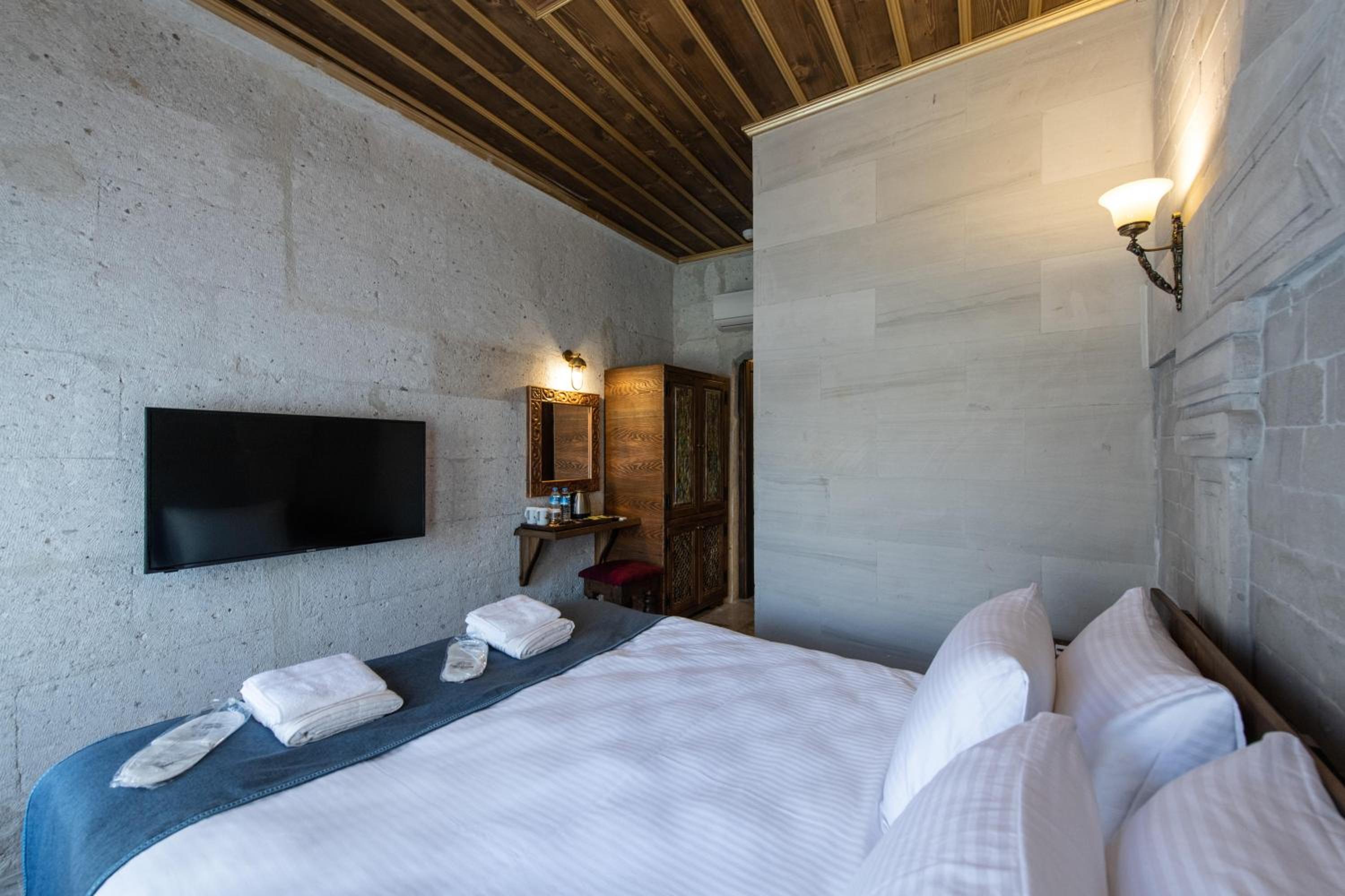 Deluxe Double Room - Photo 4
