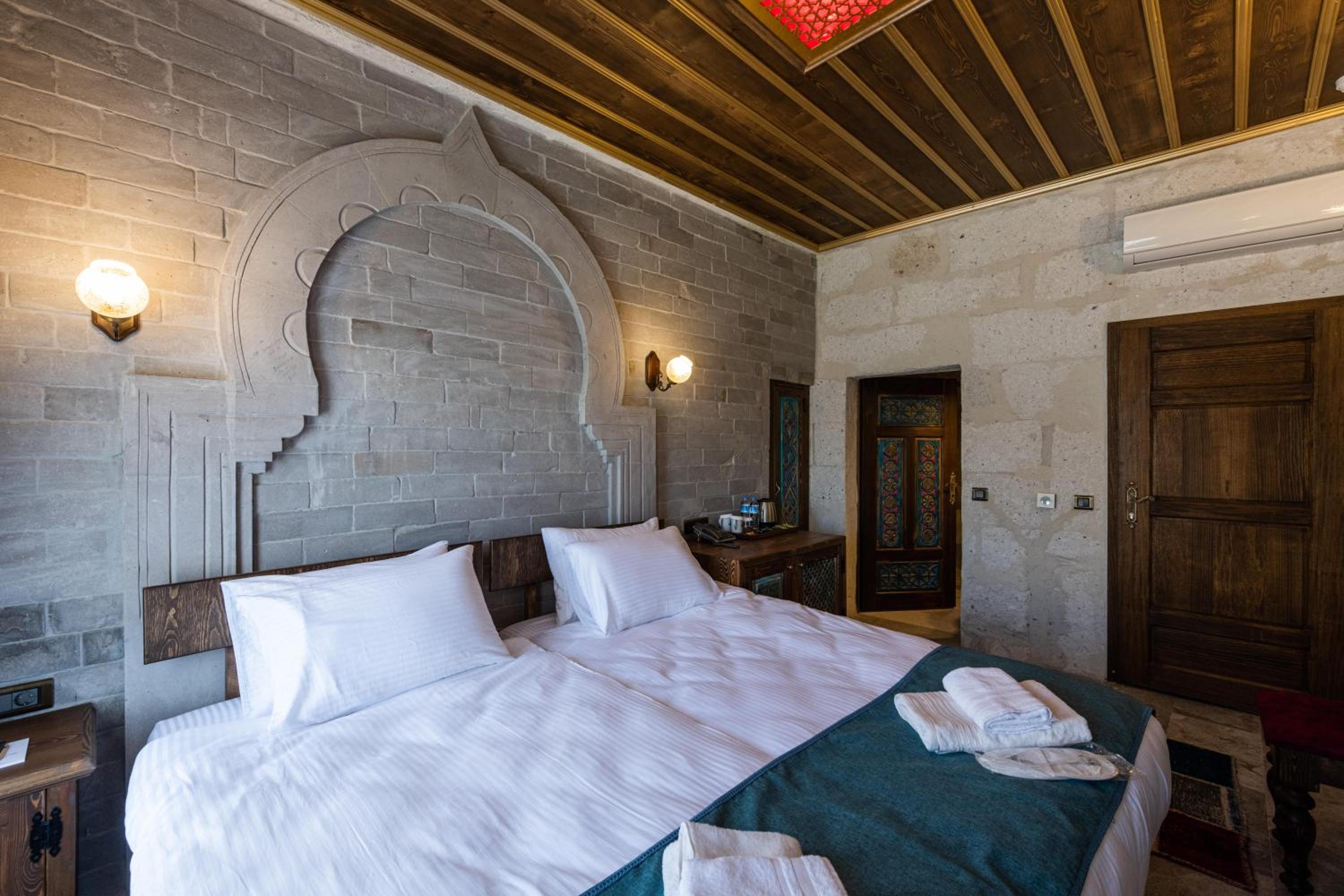 Deluxe Double or Twin Room - Photo 1