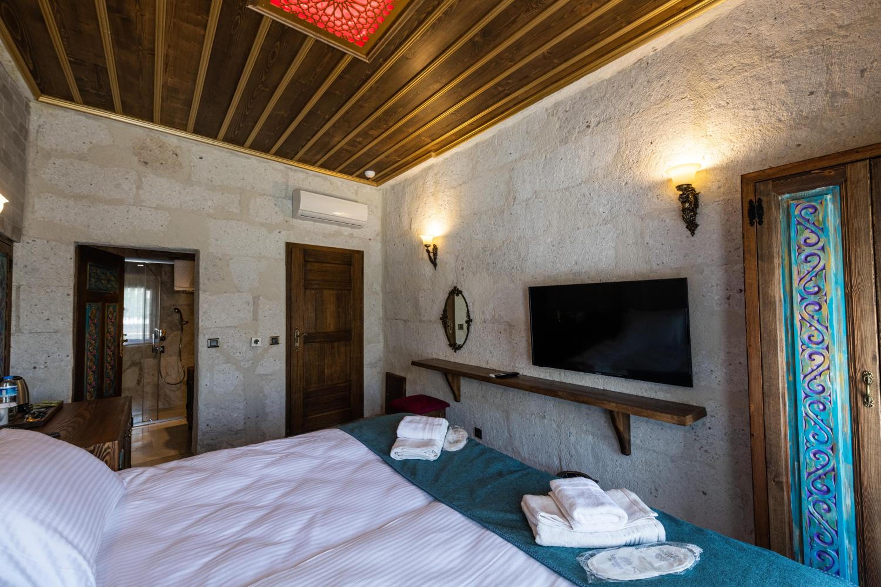 Deluxe Double or Twin Room - Photo 3