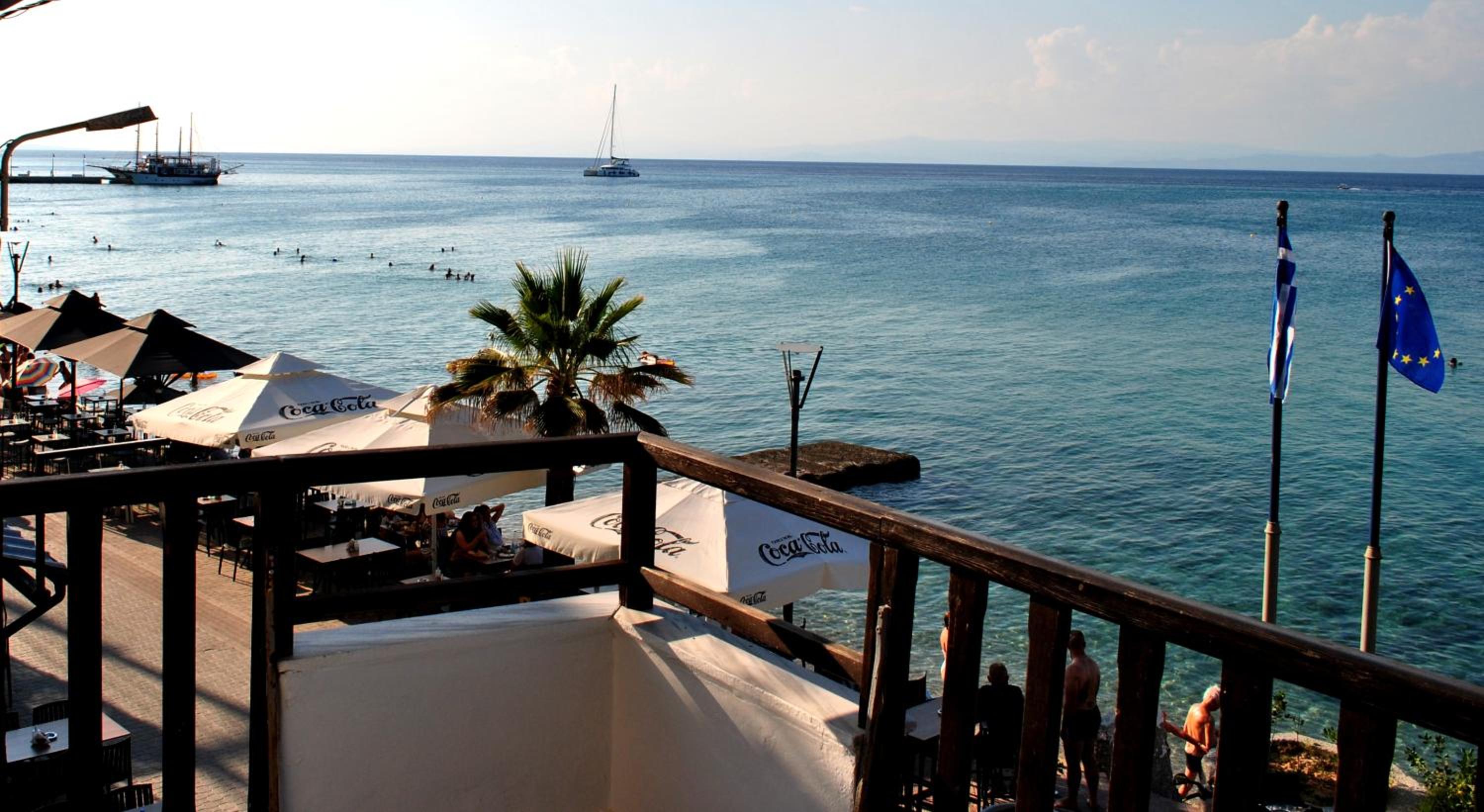 Deluxe Double or Twin Room with Sea View photo 3