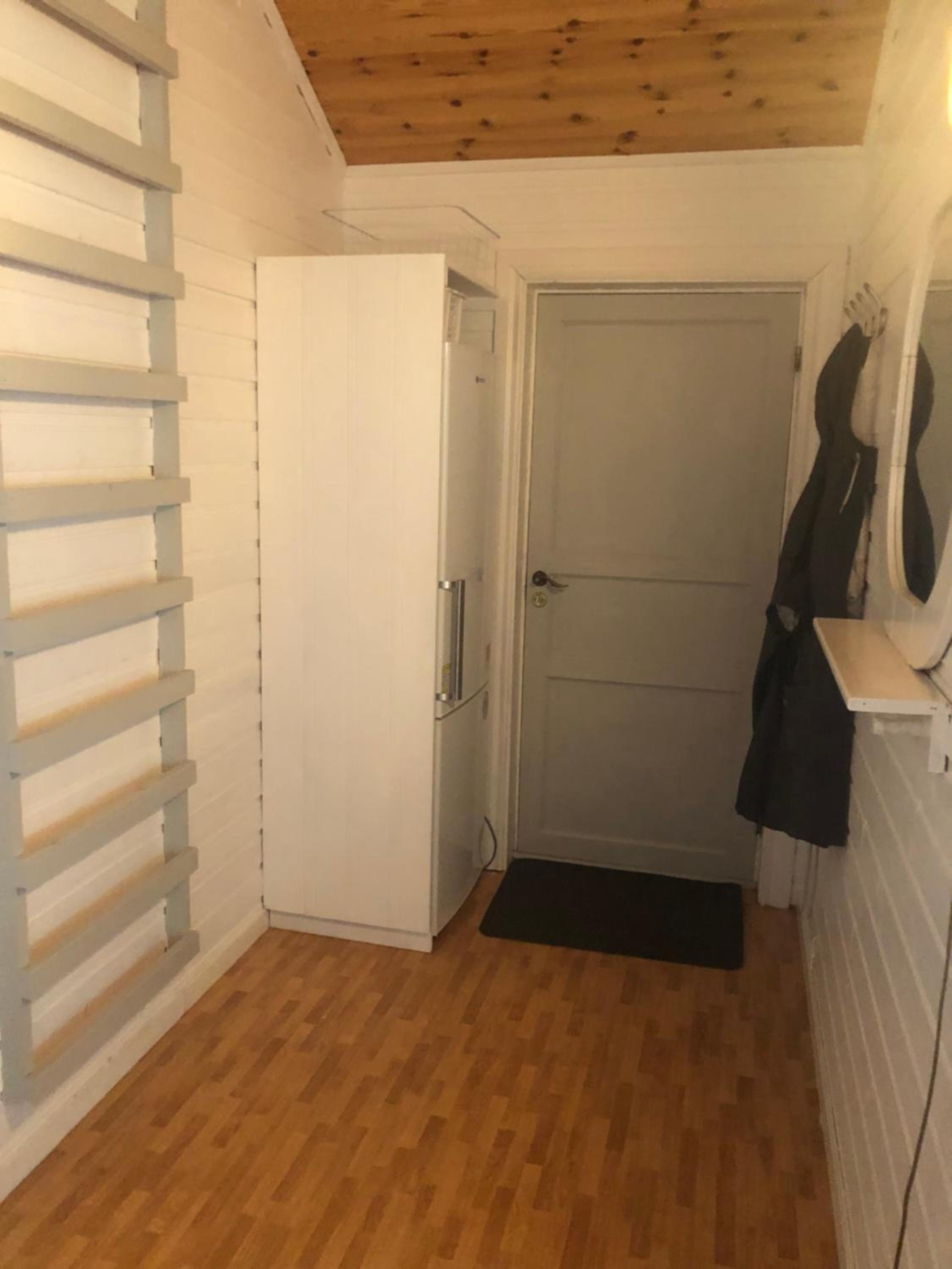 Two-Bedroom House - Photo 2