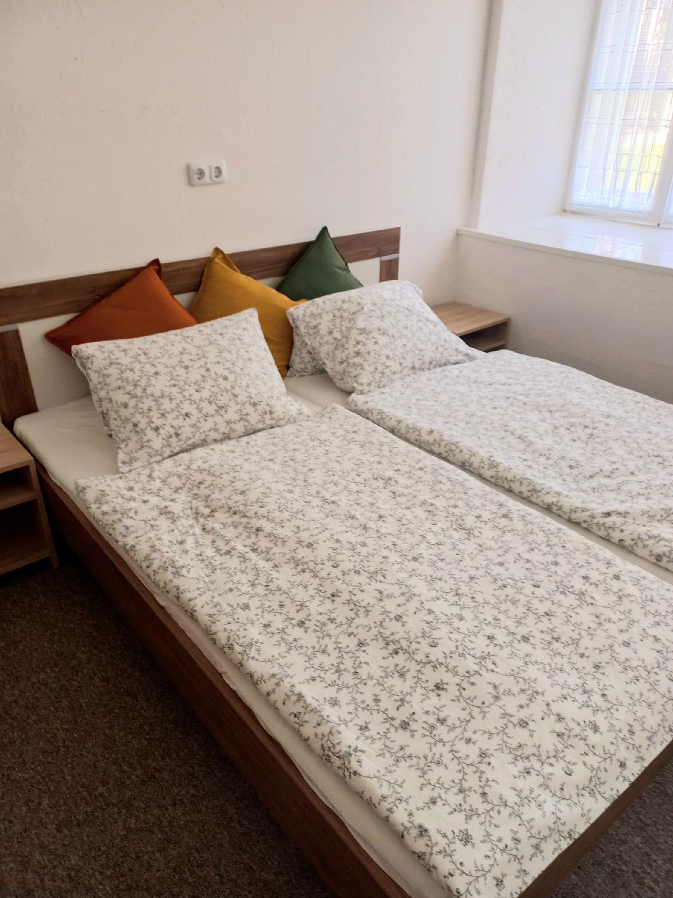One-Bedroom Ground Floor Apartment - Photo 3