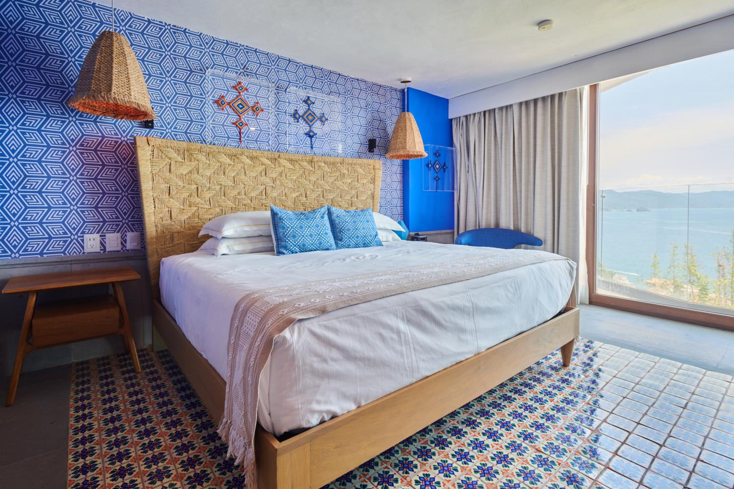 Standard Suite - Photo 13
