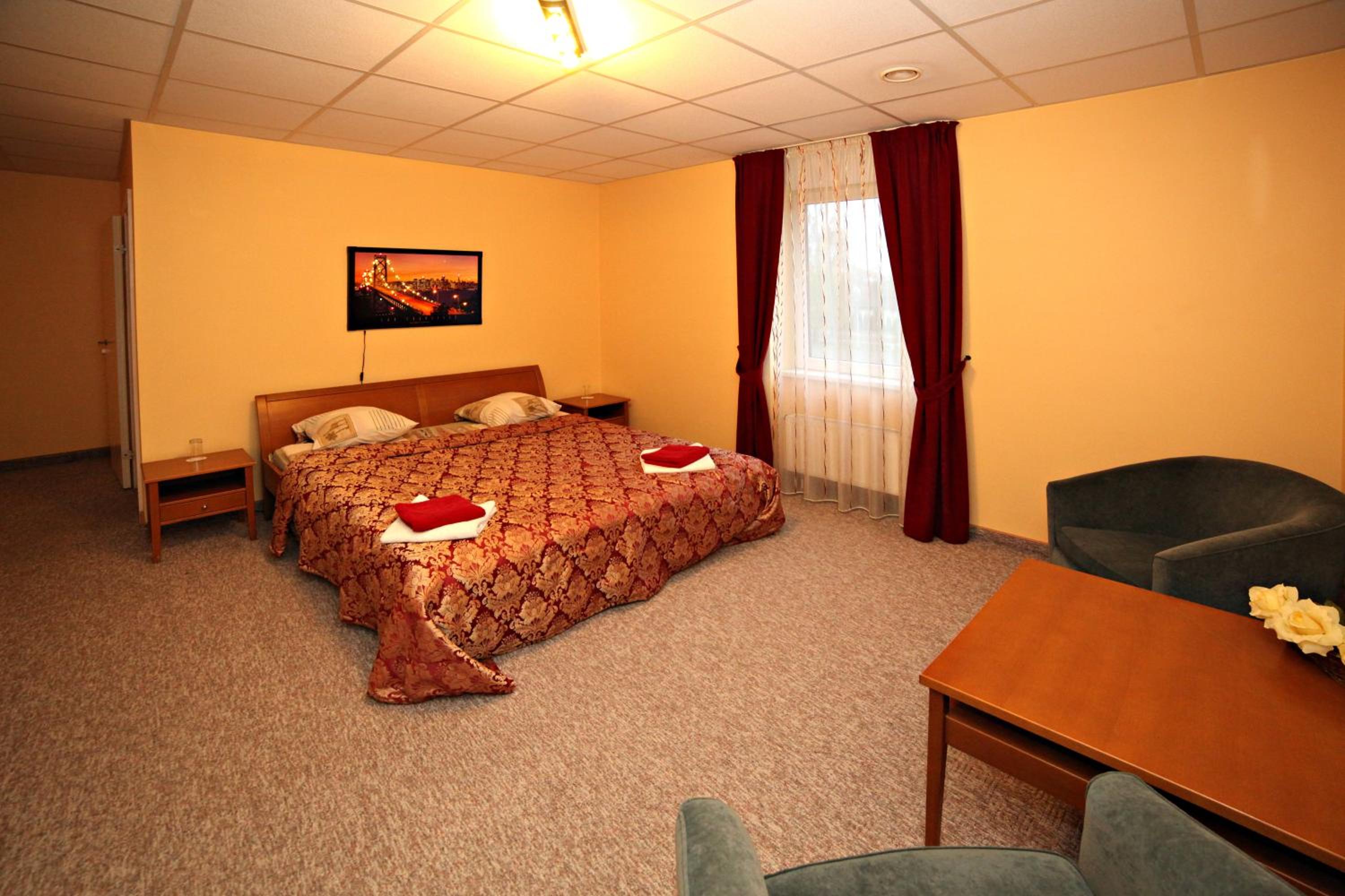 Standard Double Suite - Photo 5
