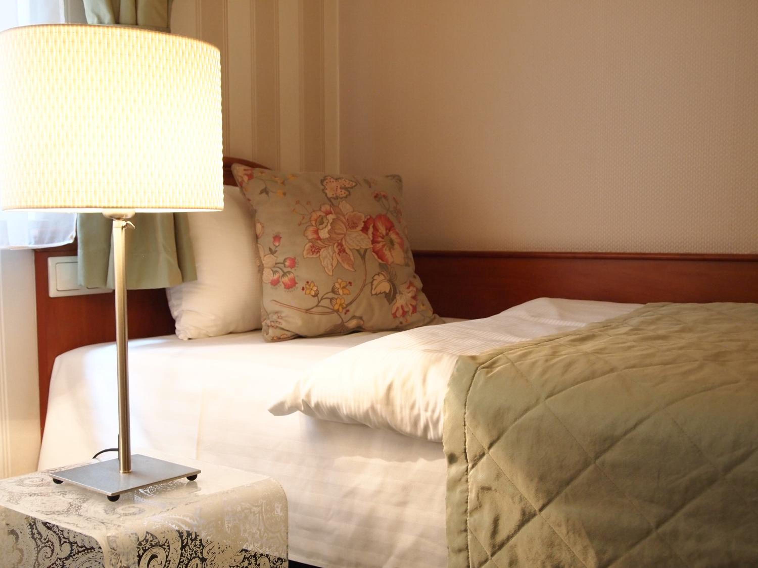 Classic Twin Room - Photo 10