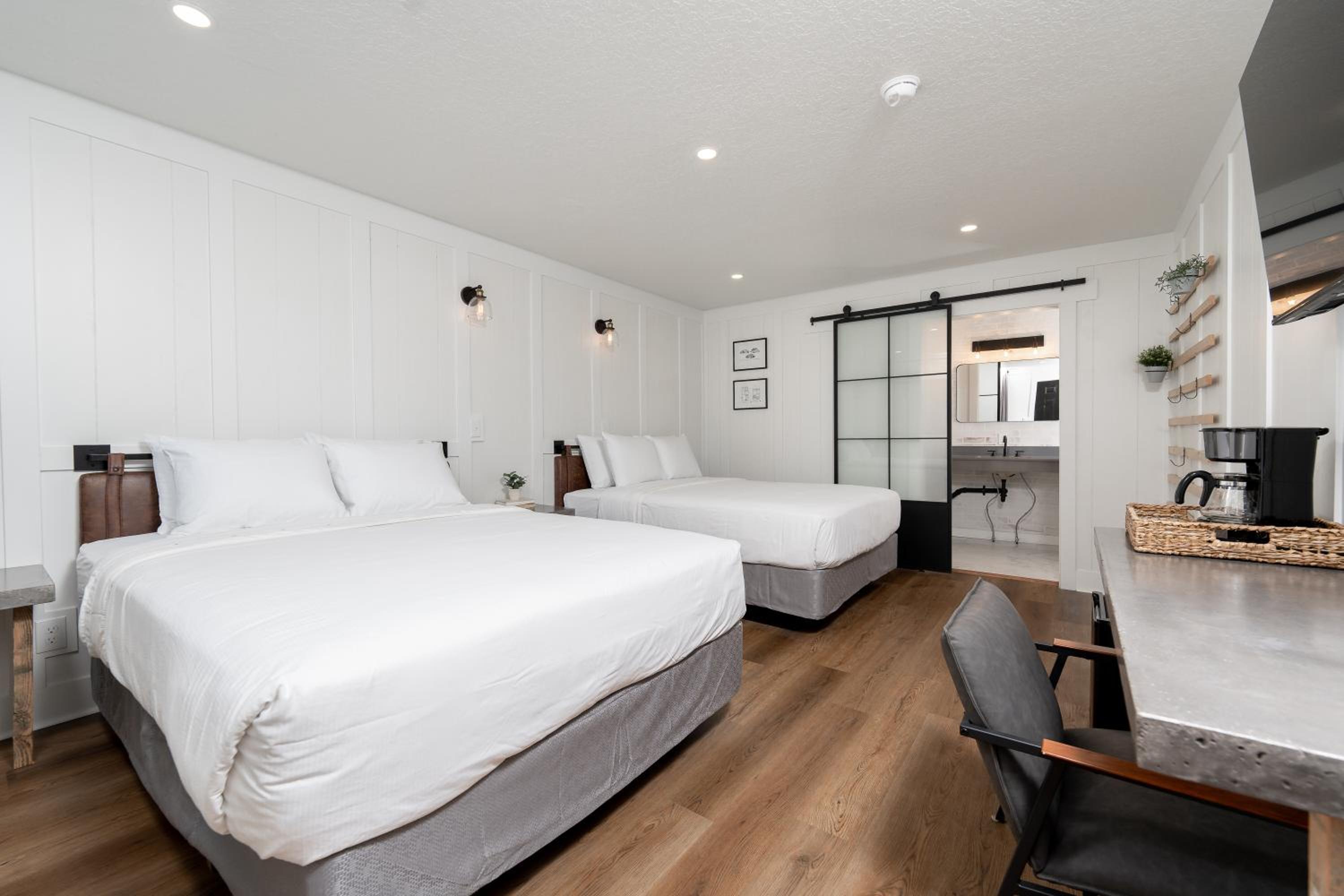 Queen Room