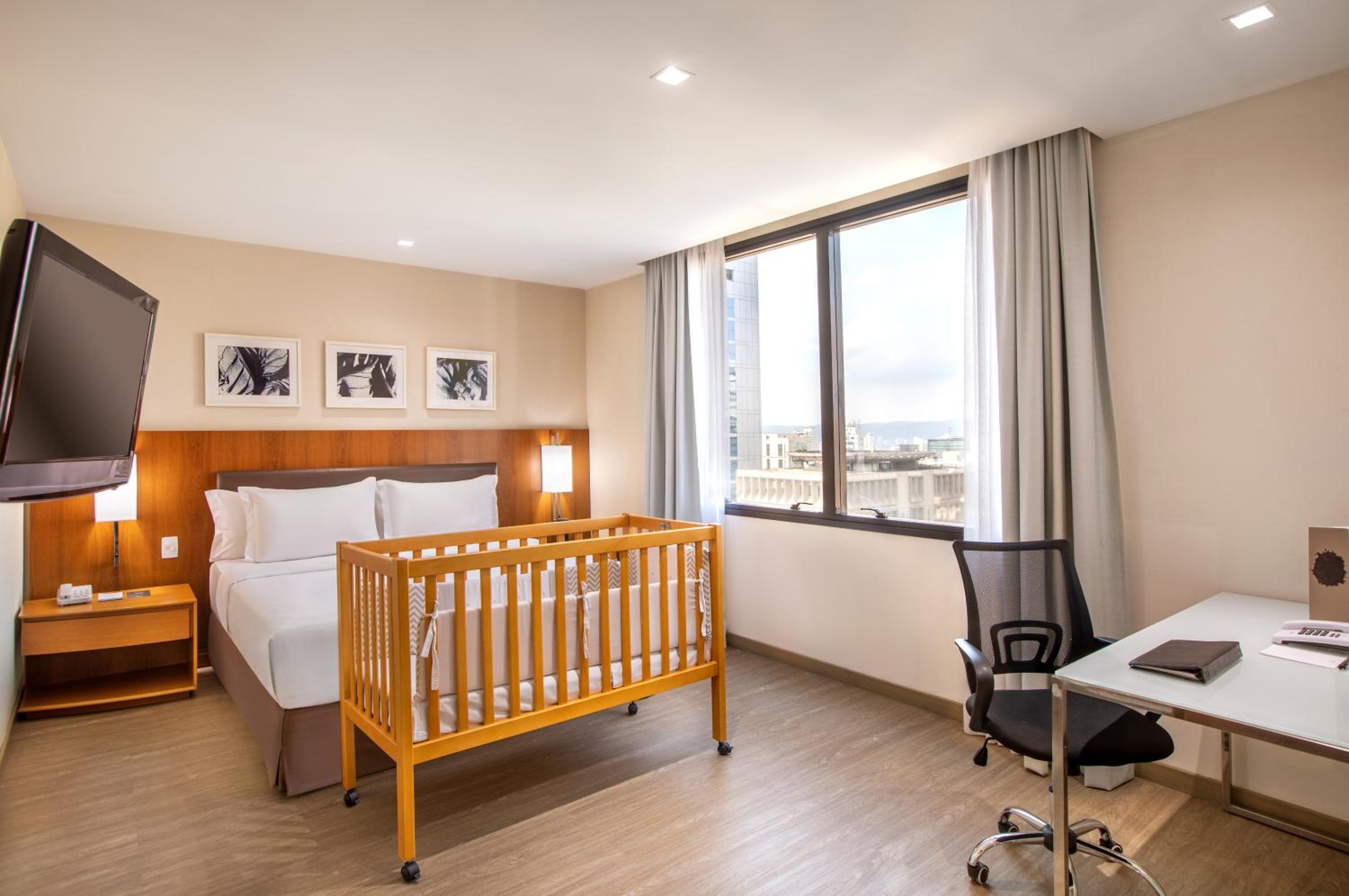 Two-Bedroom Suite thumbnail 5