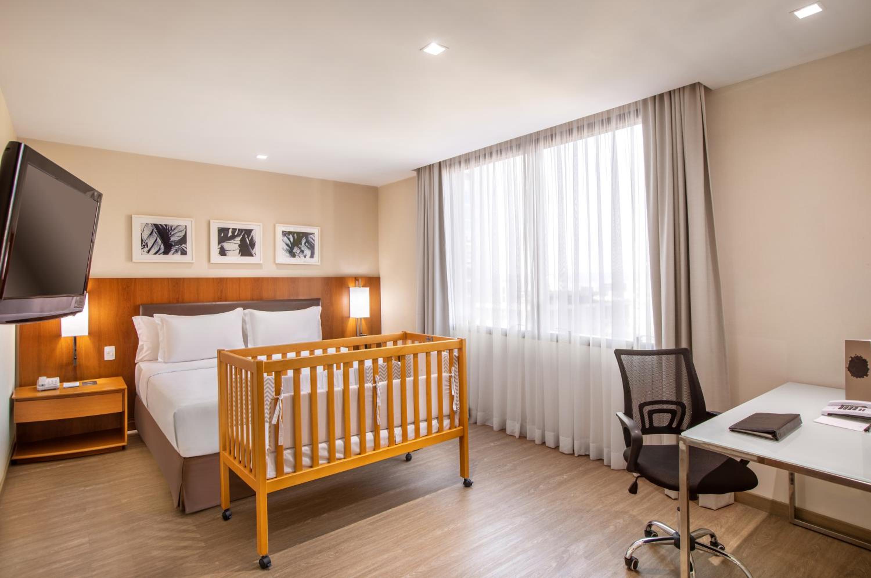 Two-Bedroom Suite thumbnail 6