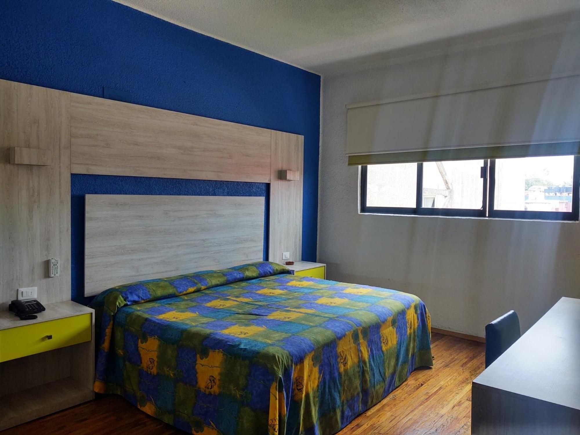 Deluxe King Suite