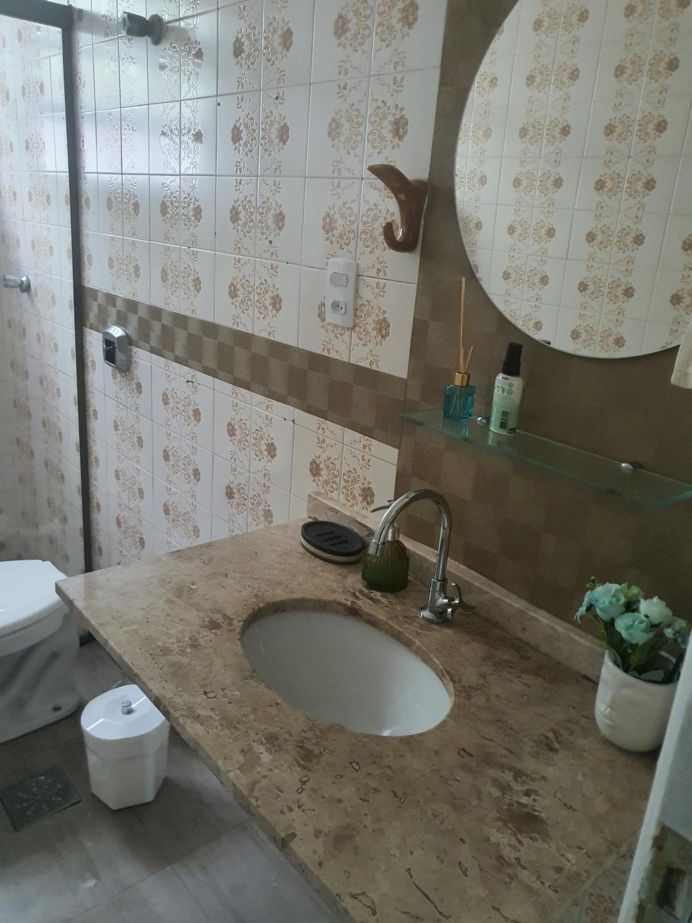 Two-Bedroom Apartment - Photo 13
