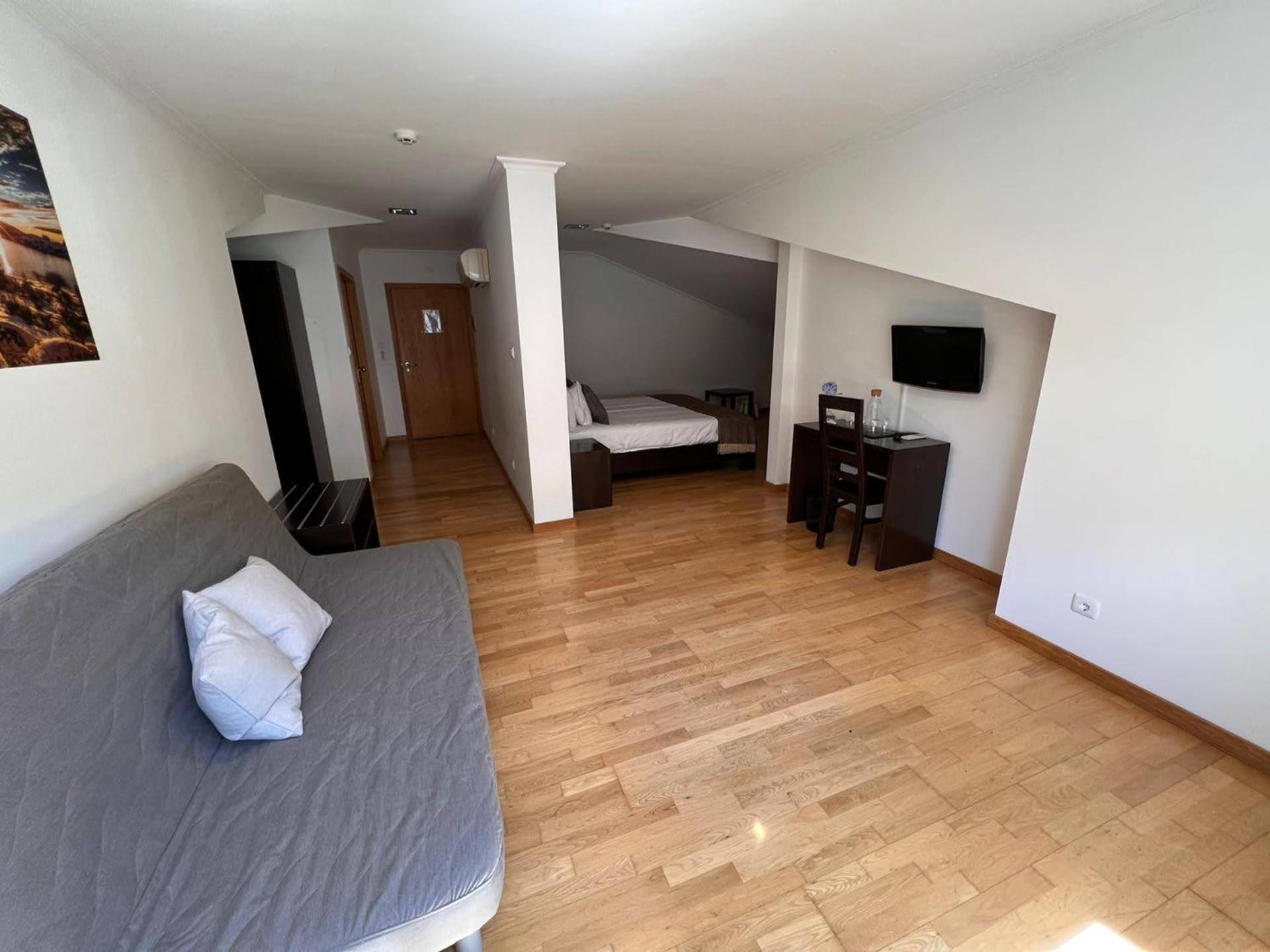 Family Room - Disability Access - Photo 3