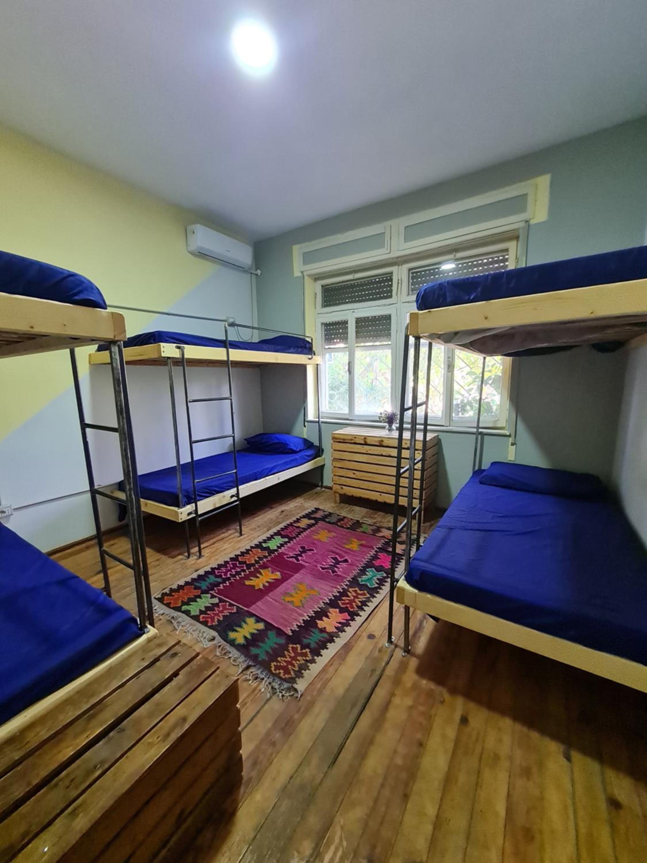 Bed in 6-Bed Mixed Dormitory Room