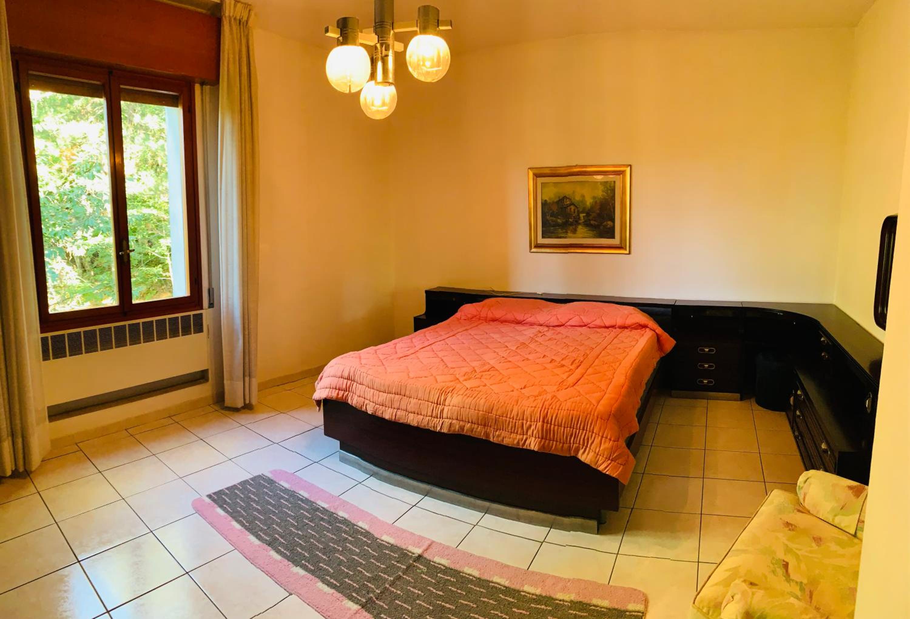 Three-Bedroom Apartment photo 2