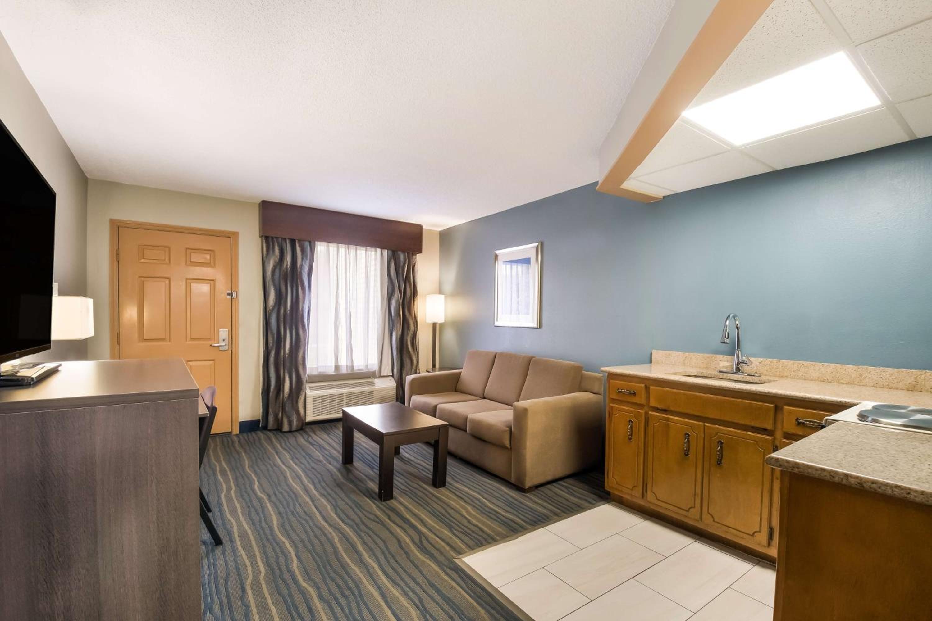 King Room Suite photo 3