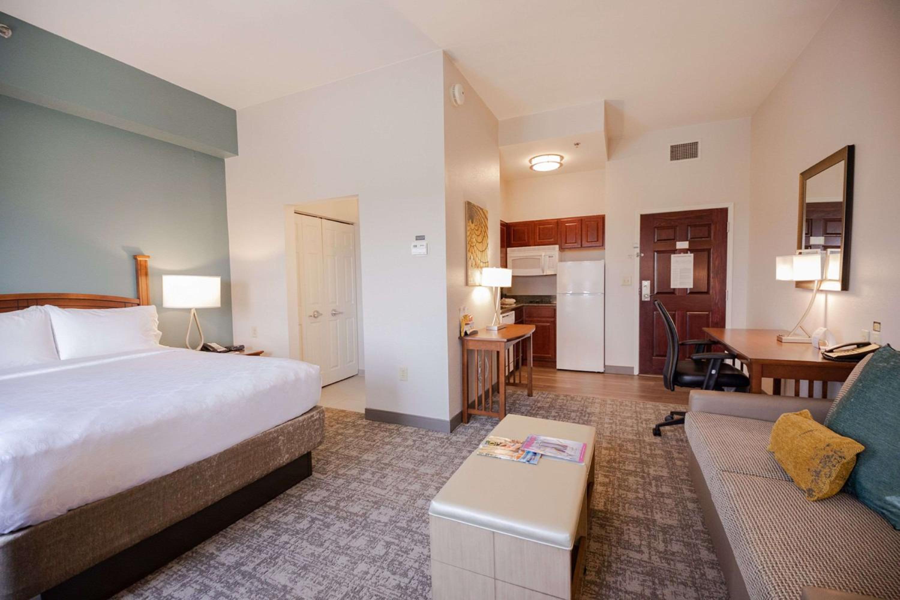Queen Studio Suite with Roll-In Shower - Mobility/Hearing Accessible - Photo 1
