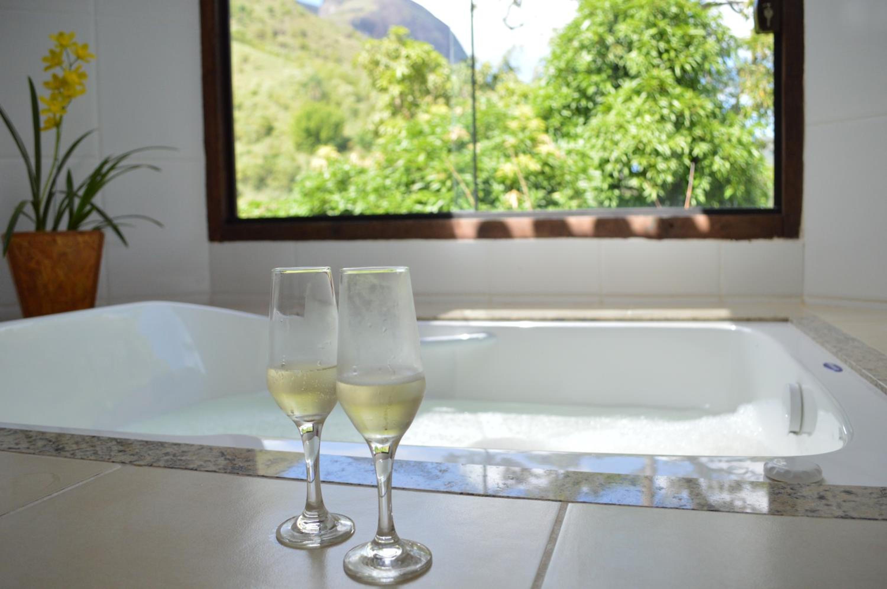 Queen Room with Spa Bath photo 3