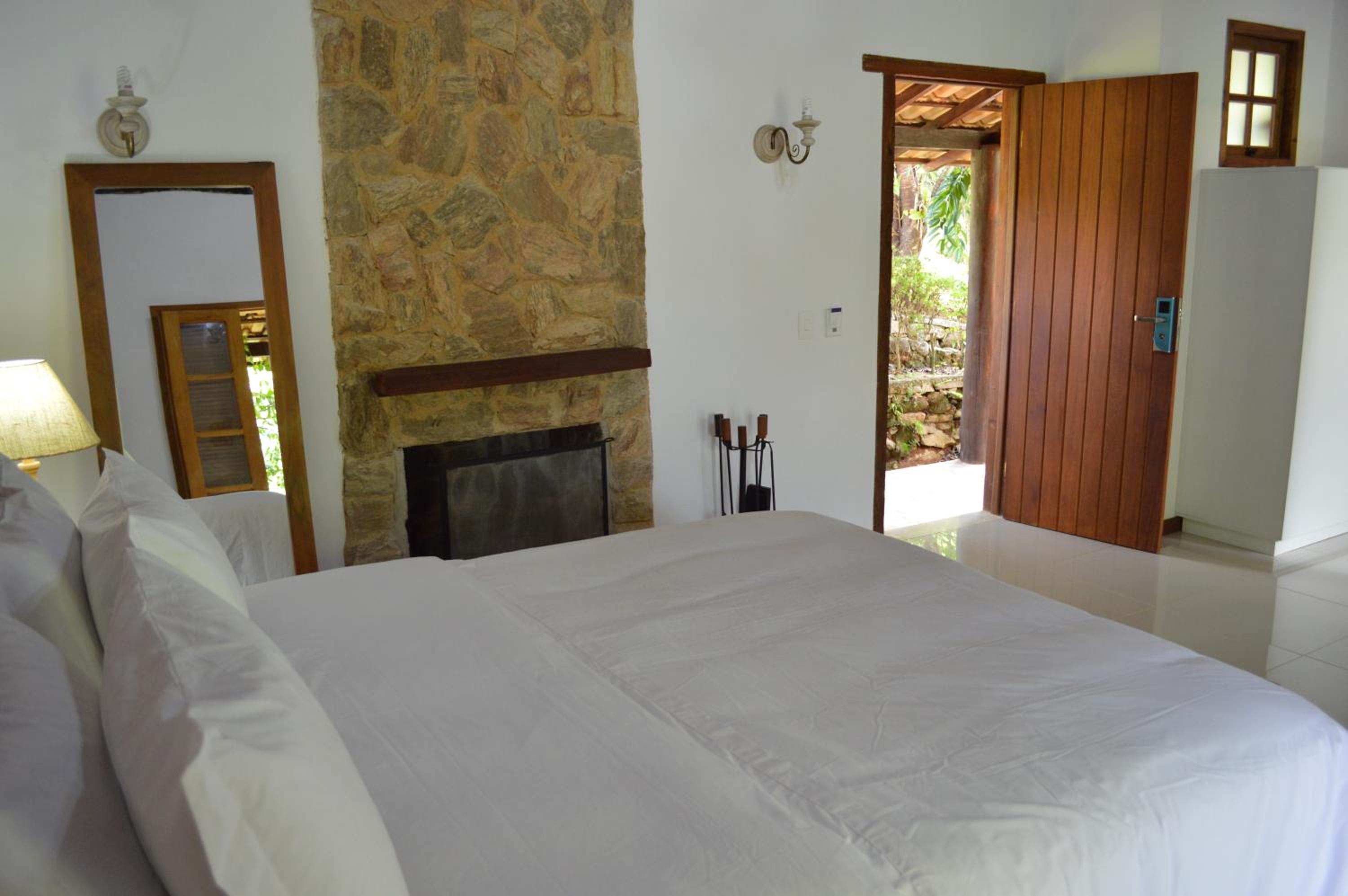 Queen Room with Spa Bath photo 1