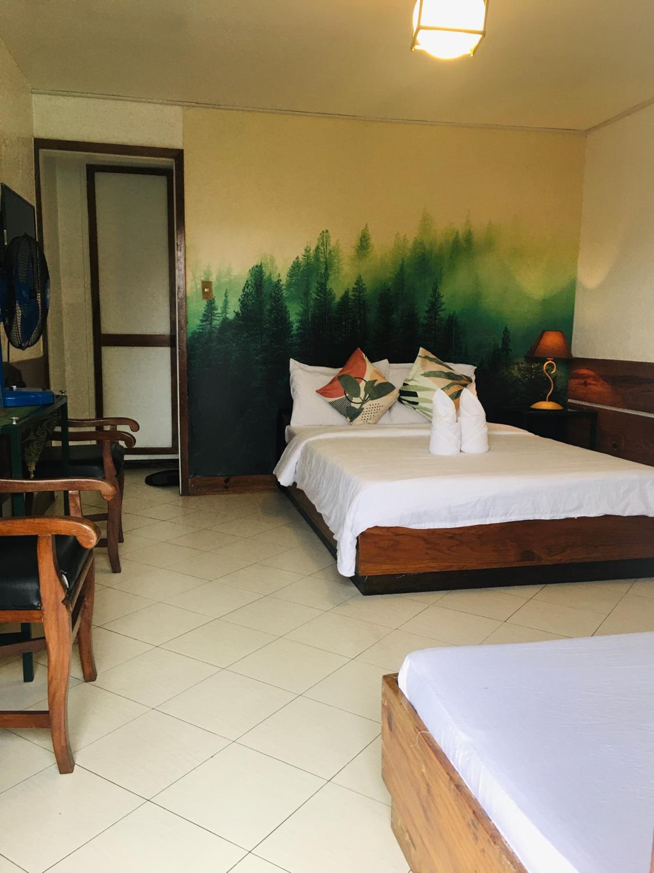 Double Room with Balcony - Photo 23